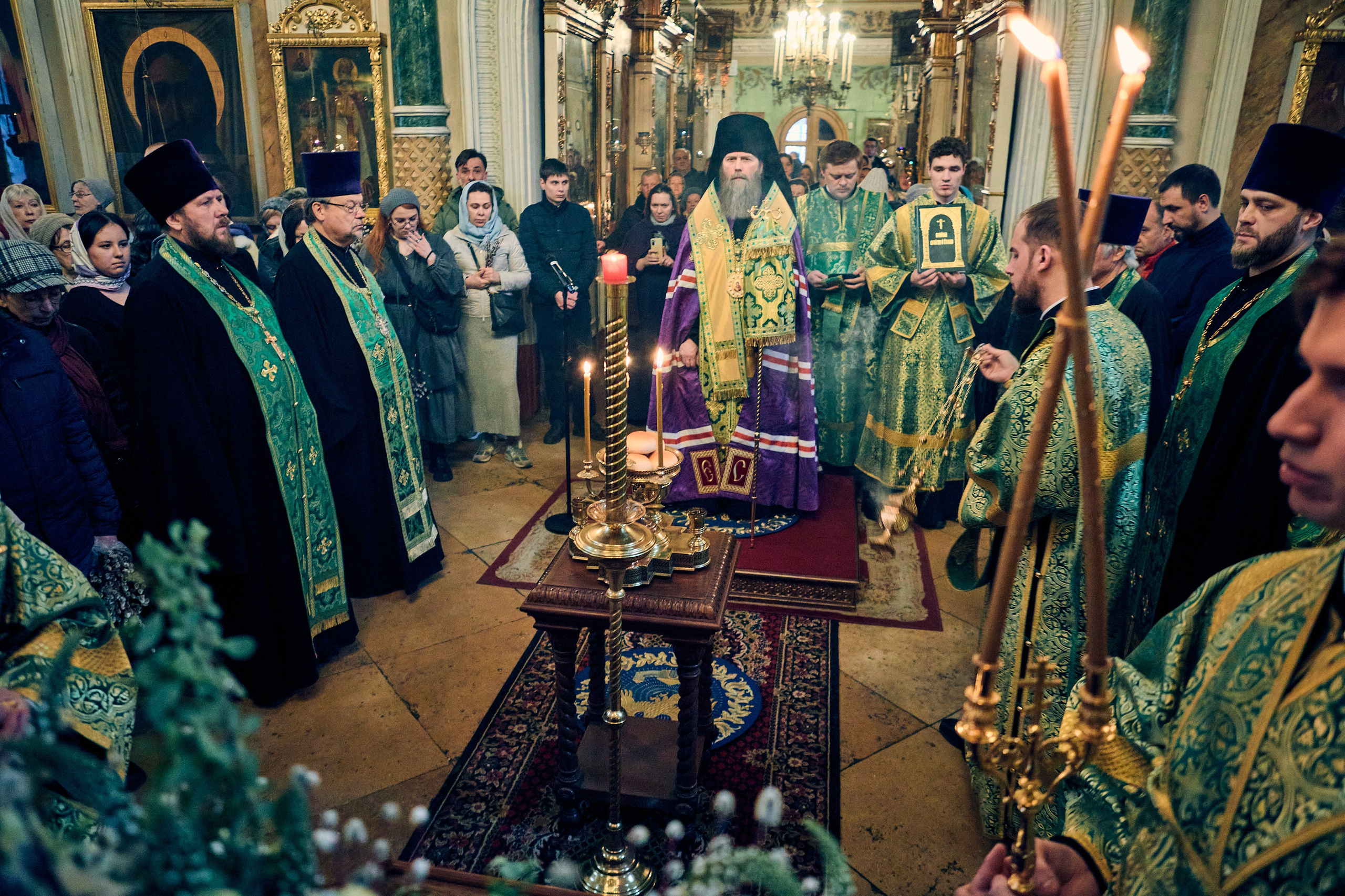 ВСЕНОЩНАЯ НА ВЕРБНОЕ ВОСКРЕСЕНИЕ. DMITRY MOISEENKO — фотограф, художник, топ-стилист