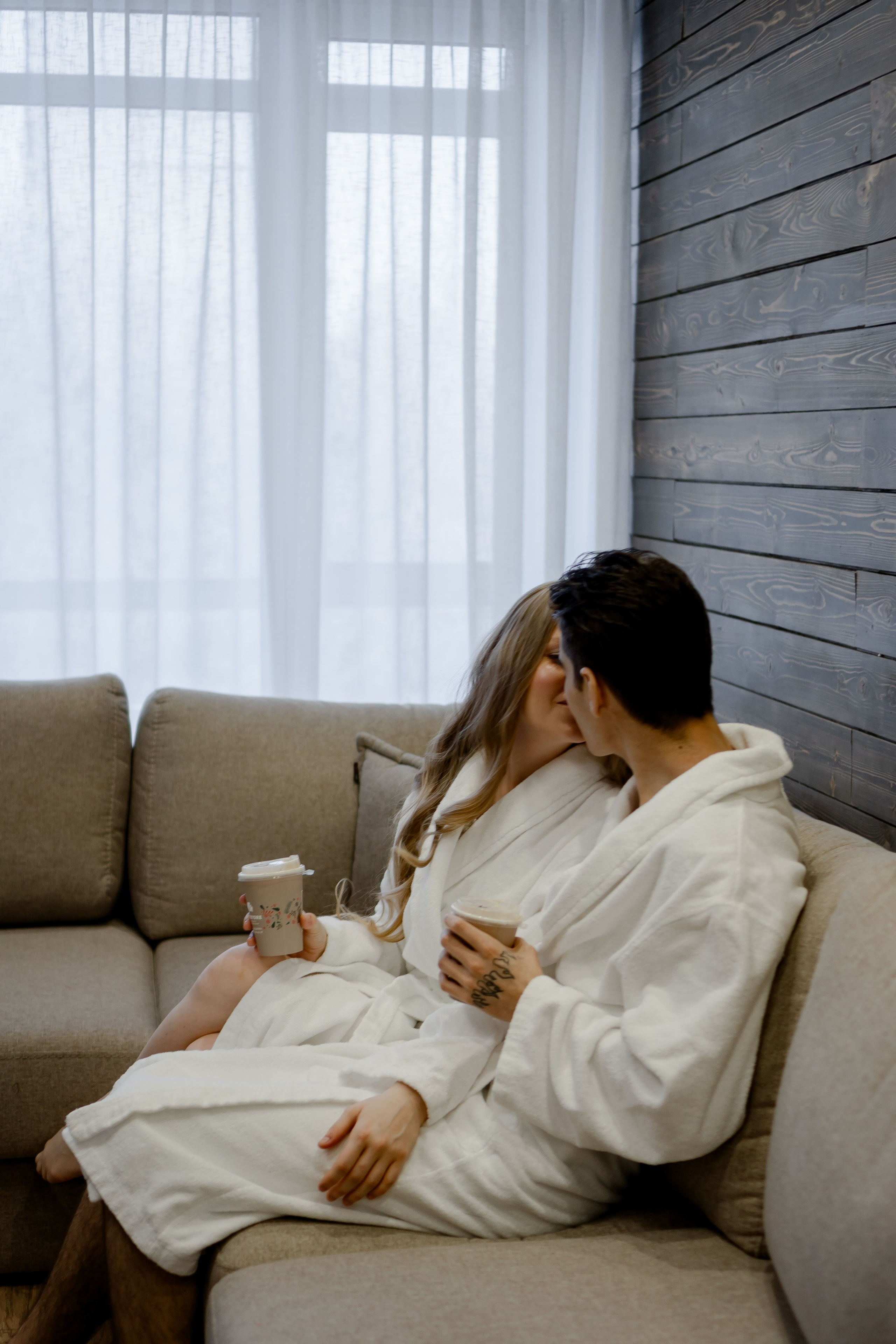 СВАДЕБНАЯ СЬЕМКА СБОРОВ В ОТЕЛЕ И ВЫЕЗД НА ЦЕРЕМОНИЮ (СНЯТО В СИБИРЕ В НИЖНЕВАРТОВСКЕ). Профессиональный фотограф, Санкт-Петербург — Виктория Богомолова