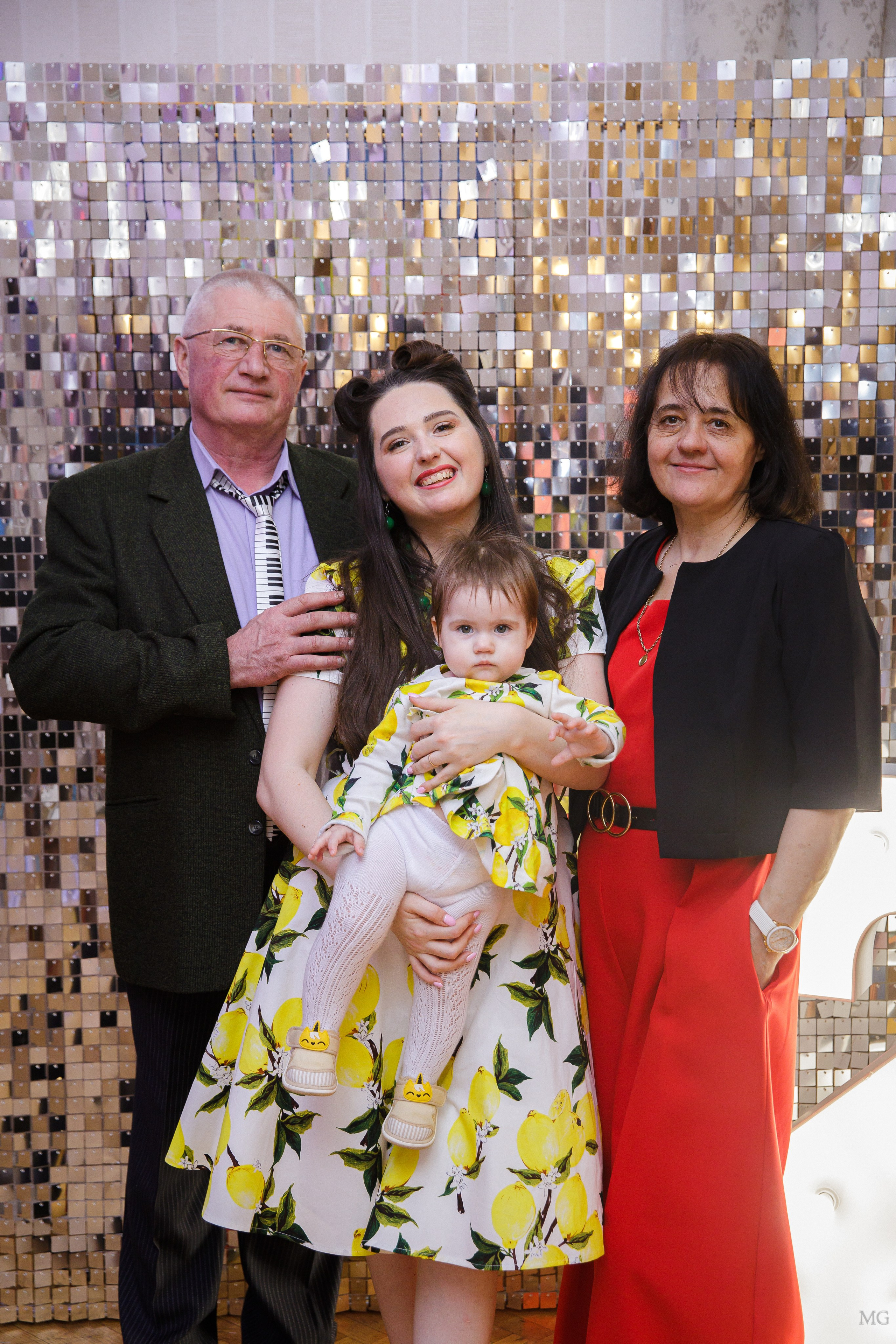 Дарина и Стиляги. Маша Гонтарь Семейный домашний репортажный фотограф в Санкт-Петербурге