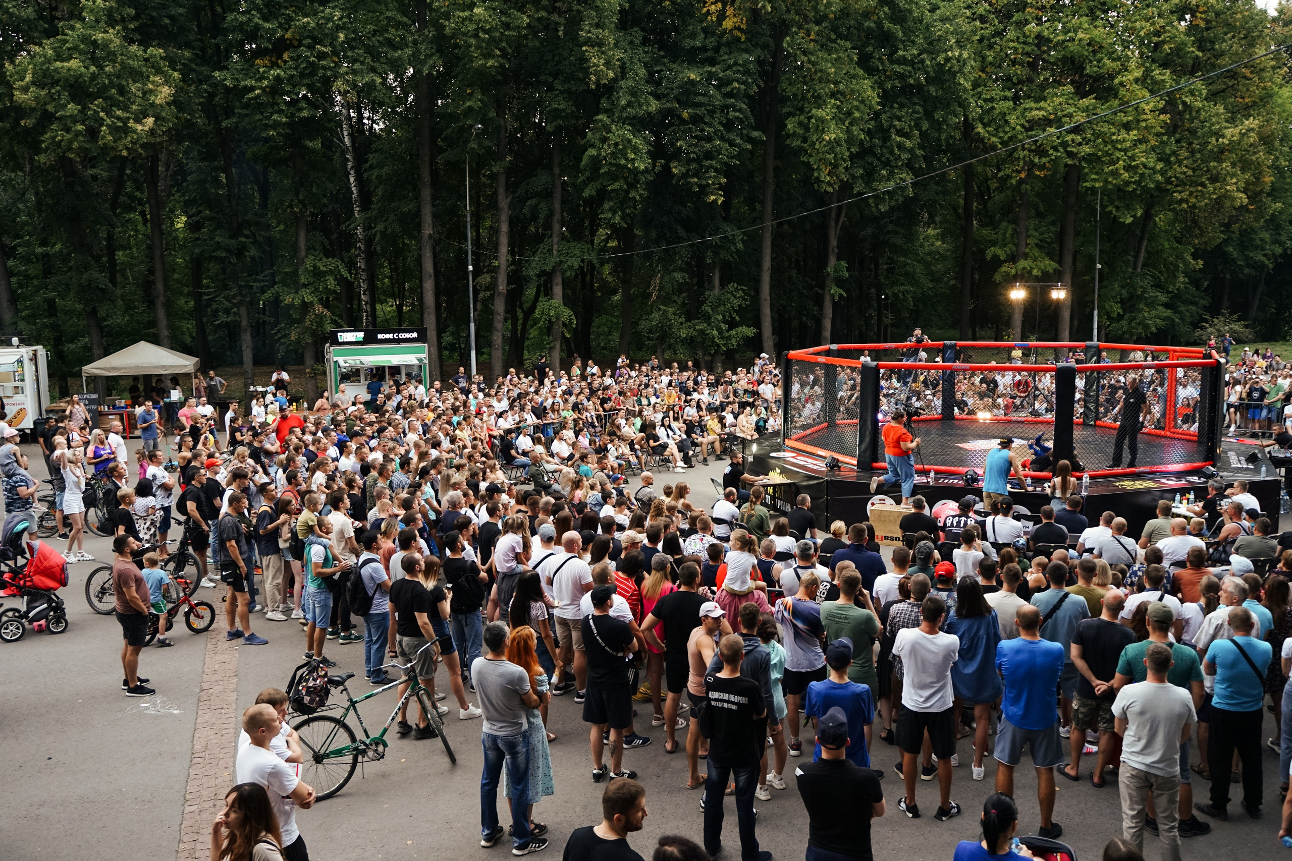 Вечер боев в ЦПКиО. Фотограф Надежда Погребняк | Рязань | Москва
