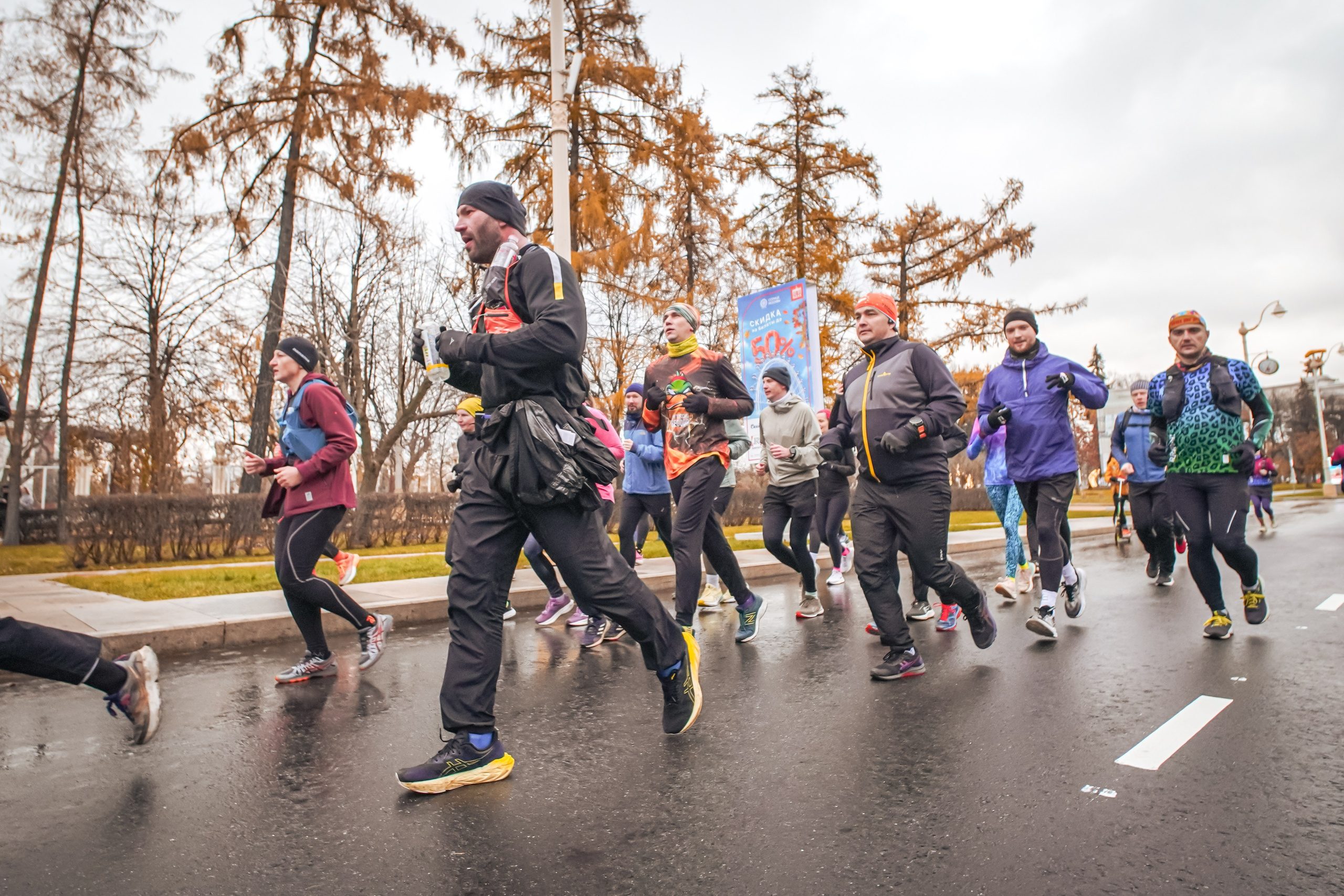 #марафонудома #яuzarun 2024 2-я петля, группа 6:30. Роман Капилюшов. Бег. Фото. Видео. г. Люберцы