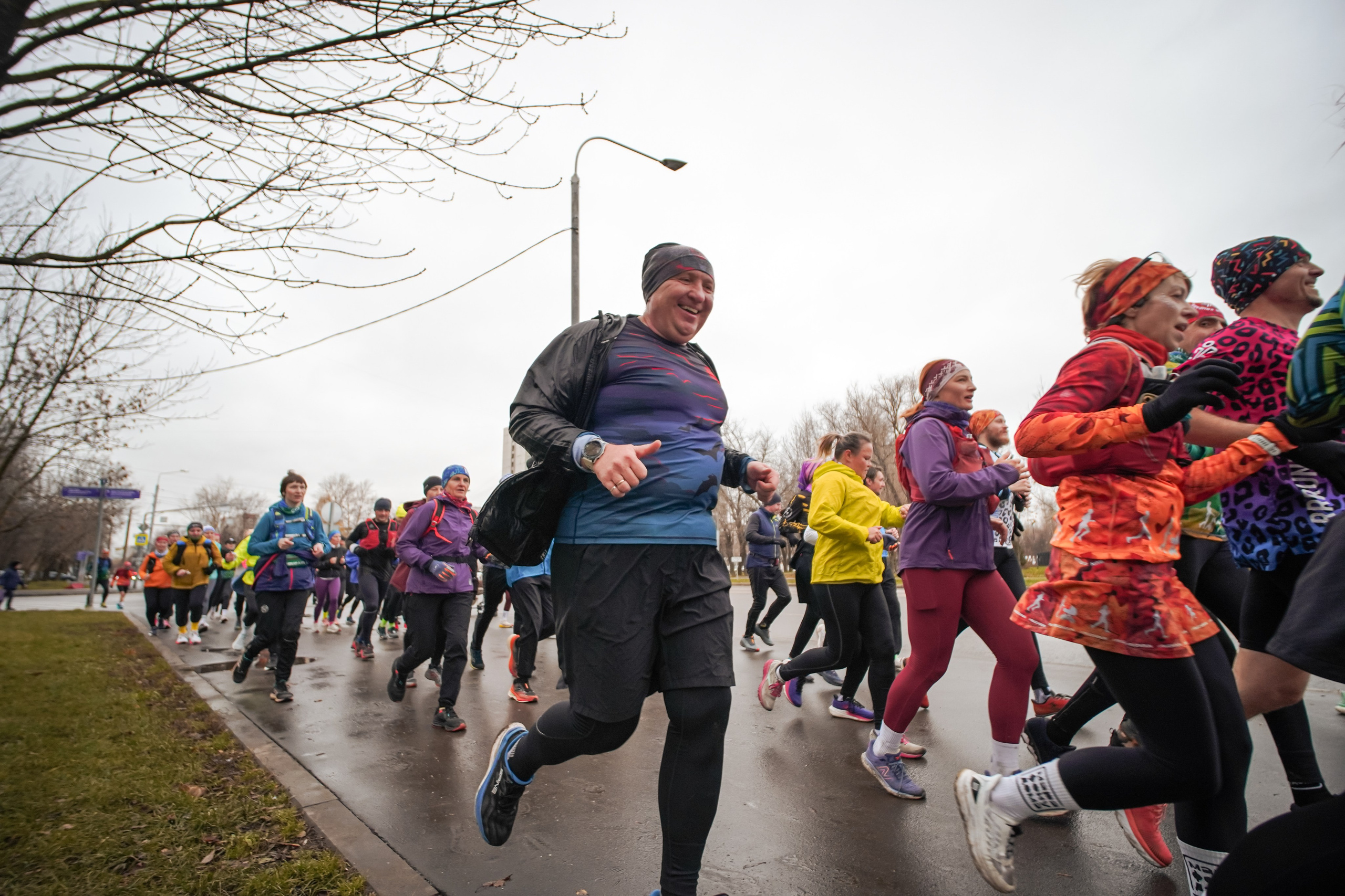 #марафонудома #яuzarun 2024 2-я петля, группа 6:30. Роман Капилюшов. Бег. Фото. Видео. г. Люберцы