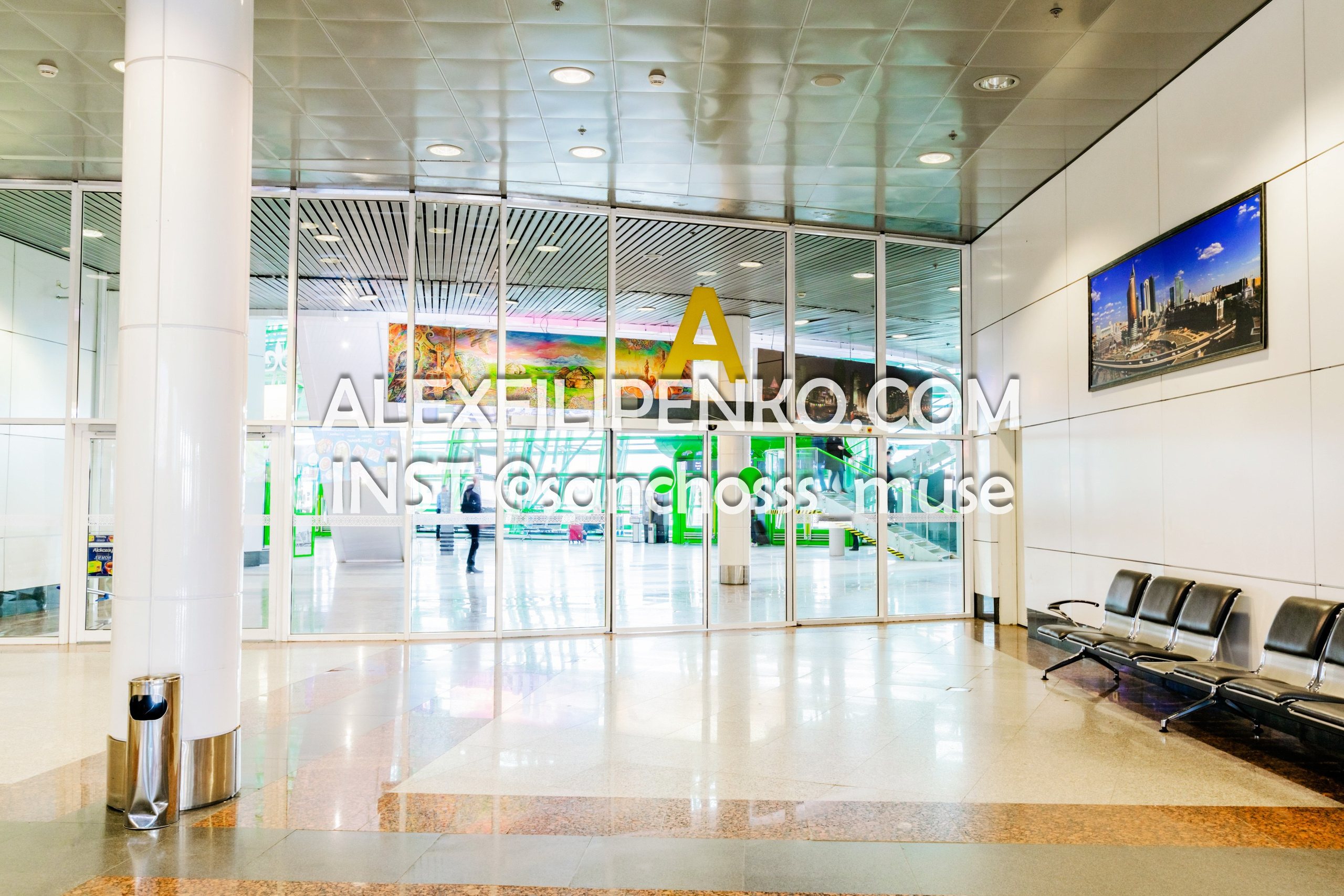 Фотосъемка для рекламного оператора MYD Production в Аэропорту Астаны. Фотограф интерьера недвижимости и архитектуры в Астане