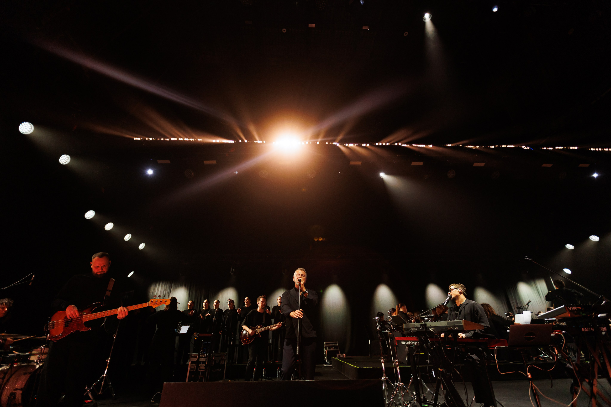 Concert Photography in Dubai — Anton Belyaev Live Performance. Evgen Yatsenko — Photographer in Dubai