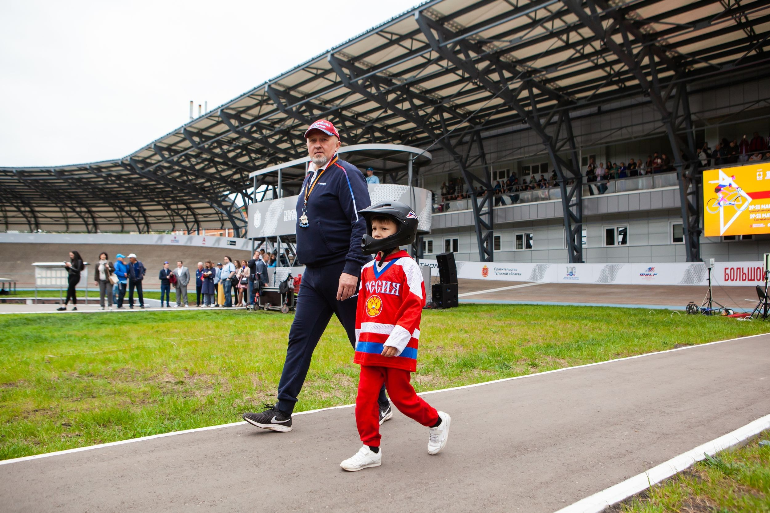 Соревнования по велоспорту «Большой приз Тулы» (19 мая 2023). Репортажный фотограф Алексей Пирязев
