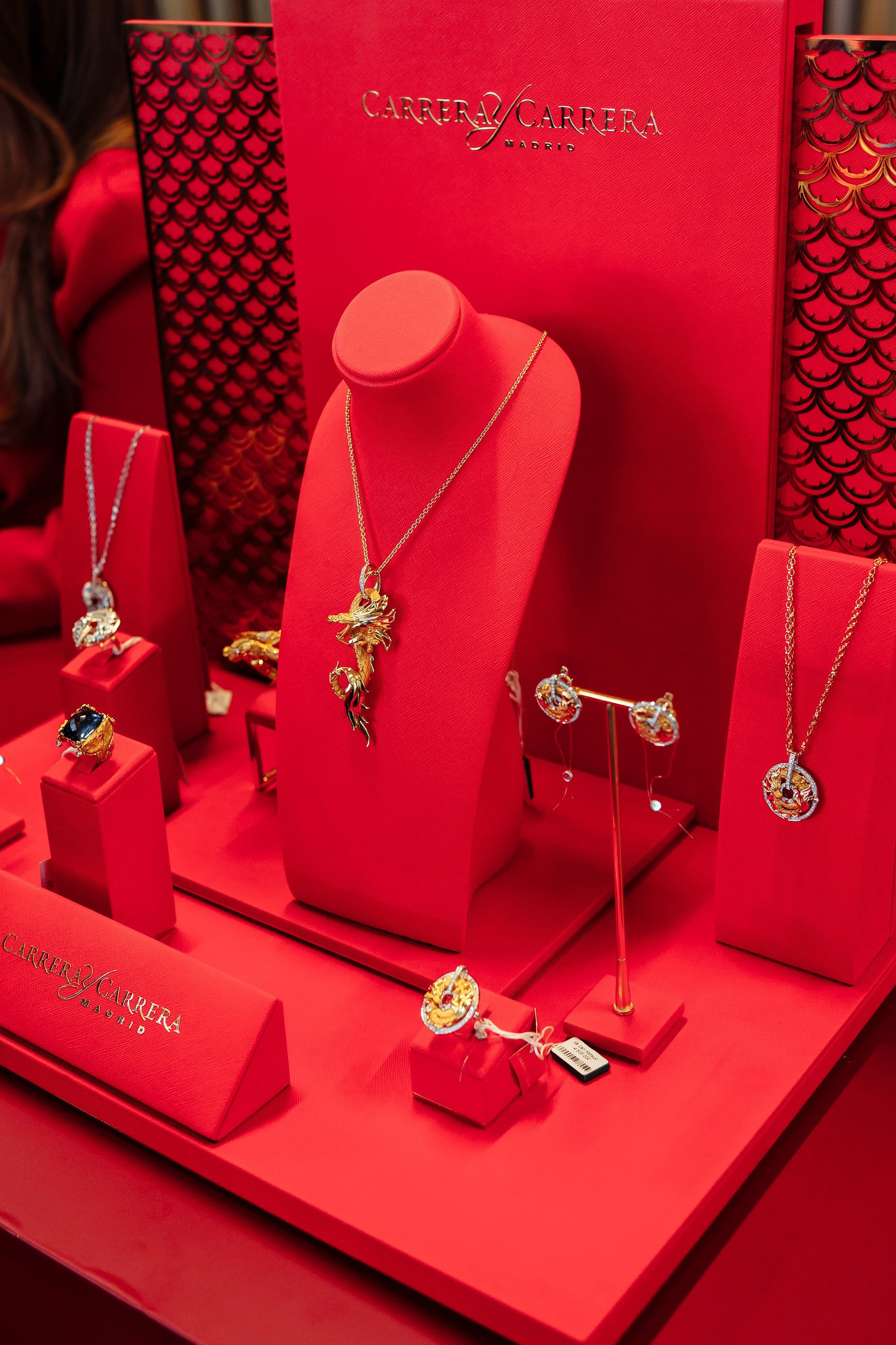 Презентация ювелирных изделий «Carrera y Carrera». Профессиональный фотограф в городе Астана Копанев Данил