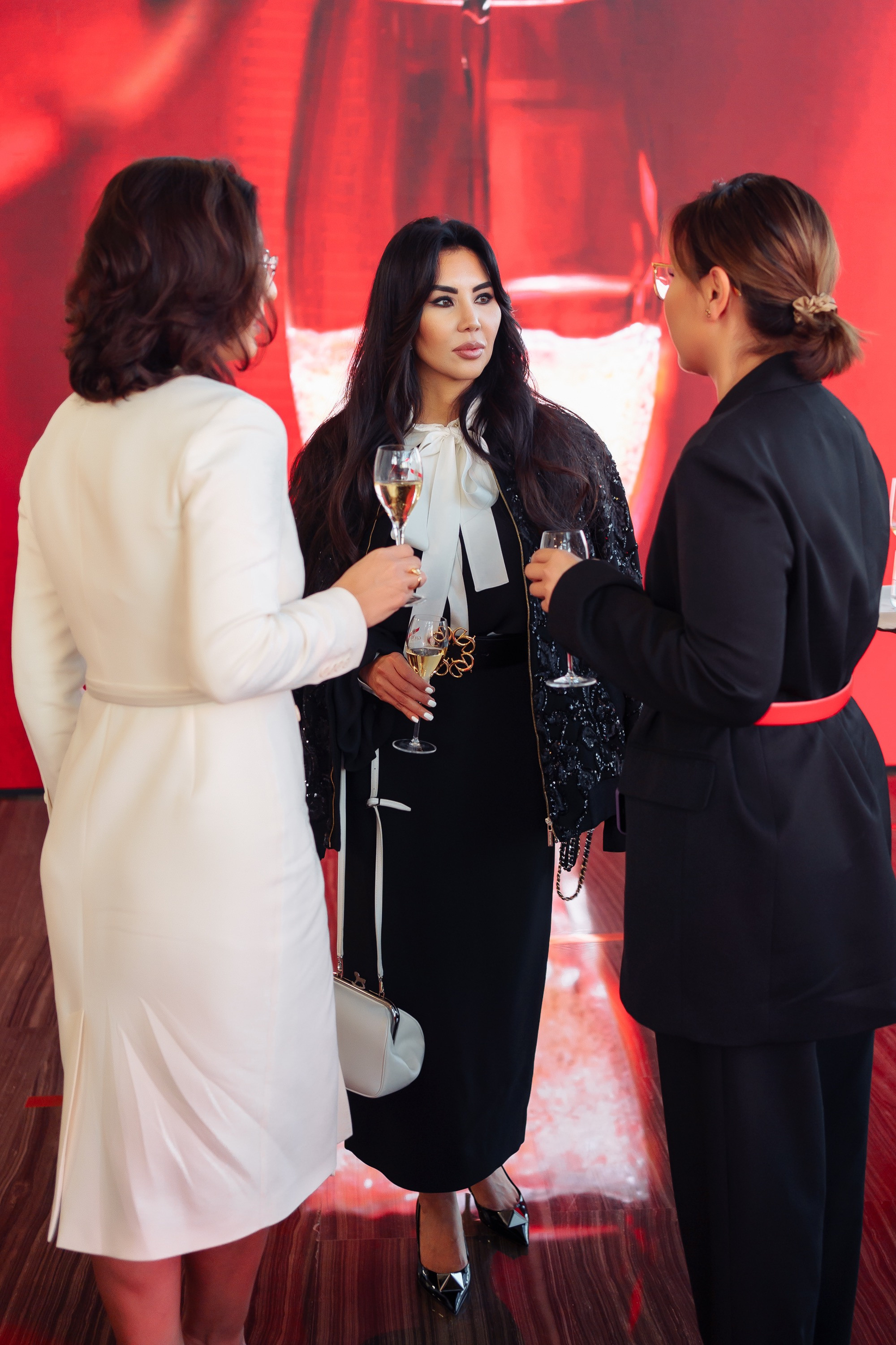 Презентация ювелирных изделий «Carrera y Carrera». Профессиональный фотограф в городе Астана Копанев Данил