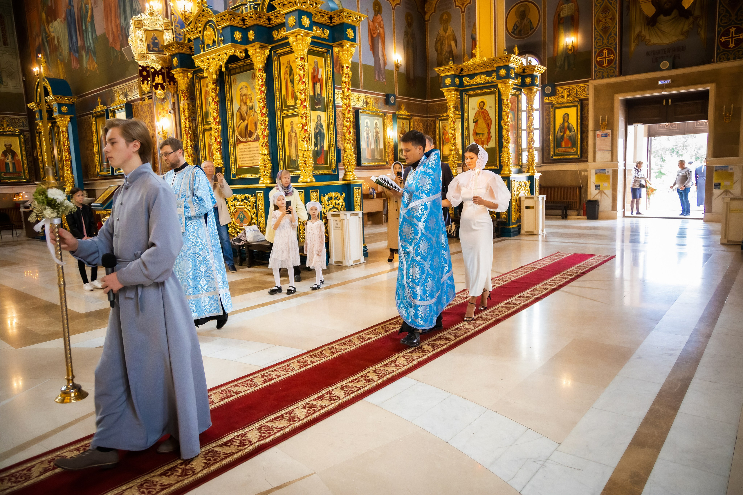 В Храме. Семейный и Свадебный фотограф в Астане Александр Астапов