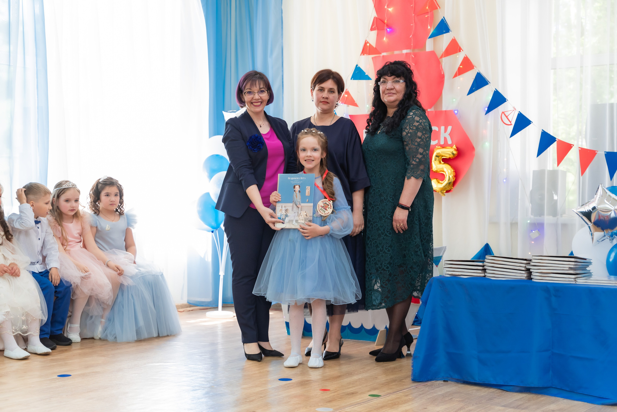 Фотосессия на Выпускной в детском саду. Свадебный и семейный фотограф в Омске Белозерова Александра