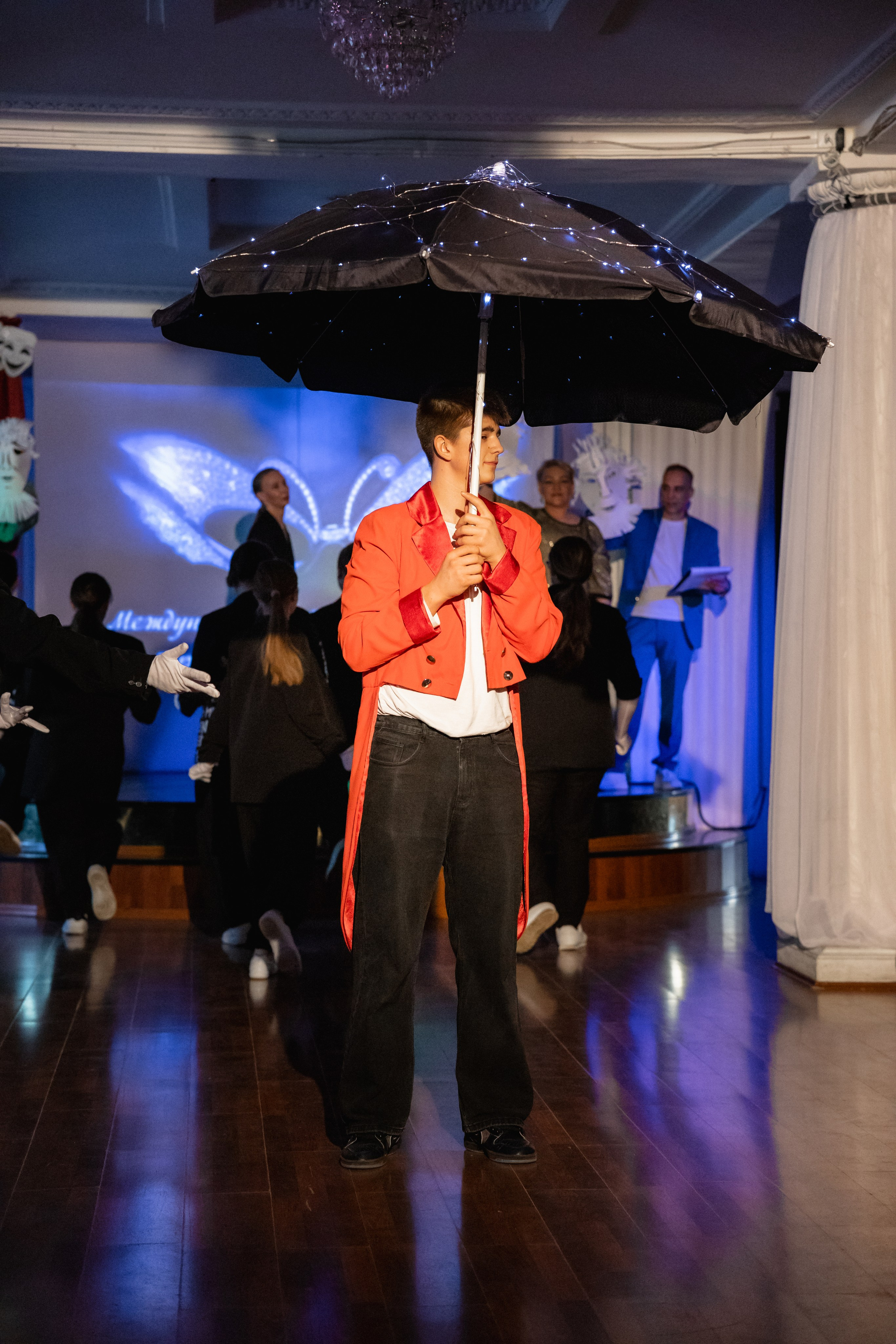 «Свеча» приглашает в театральную гостиную. Свадебный и семейный фотограф в г. Волхов Алексей Кочерыжкин