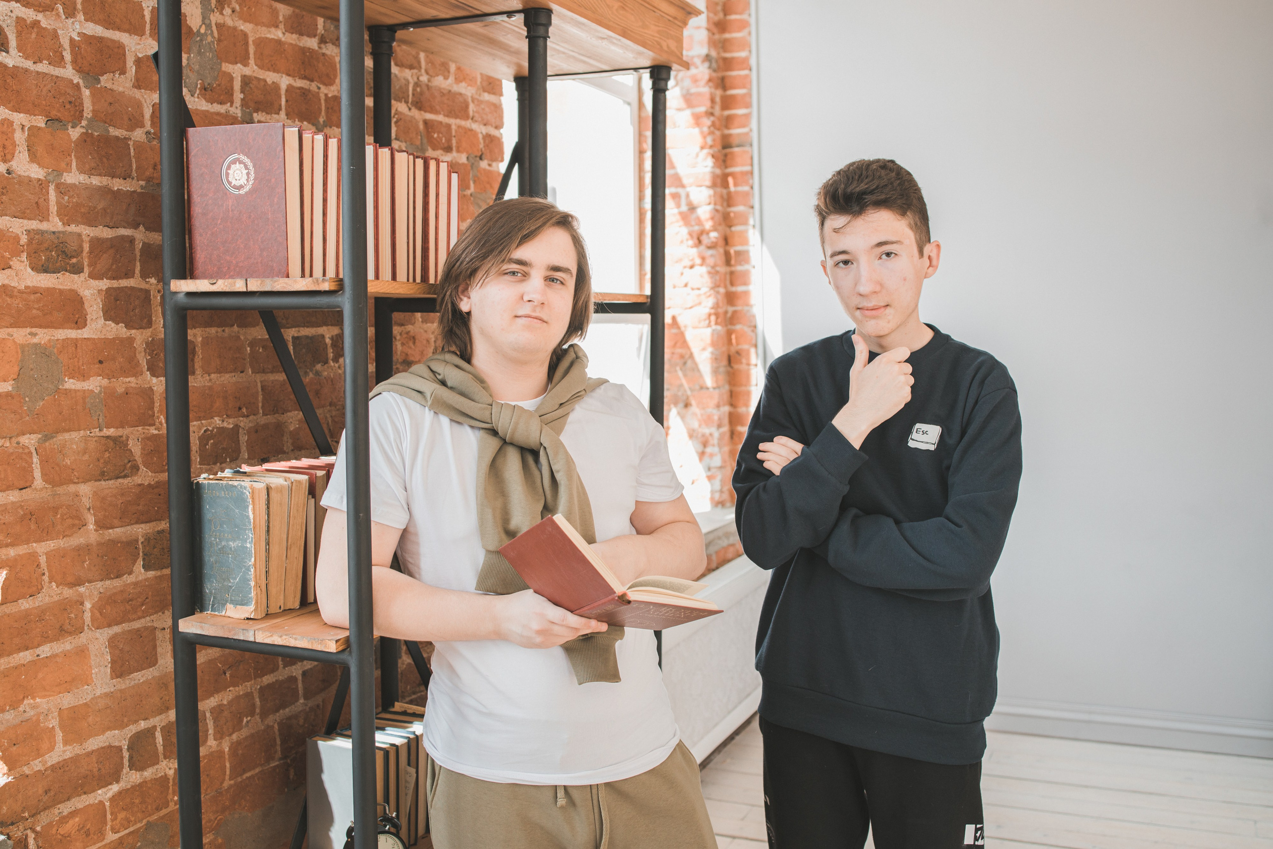 Тематическая фотосъемка 11 класса в гламурном стиле. Выпускные альбомы в Серпухове