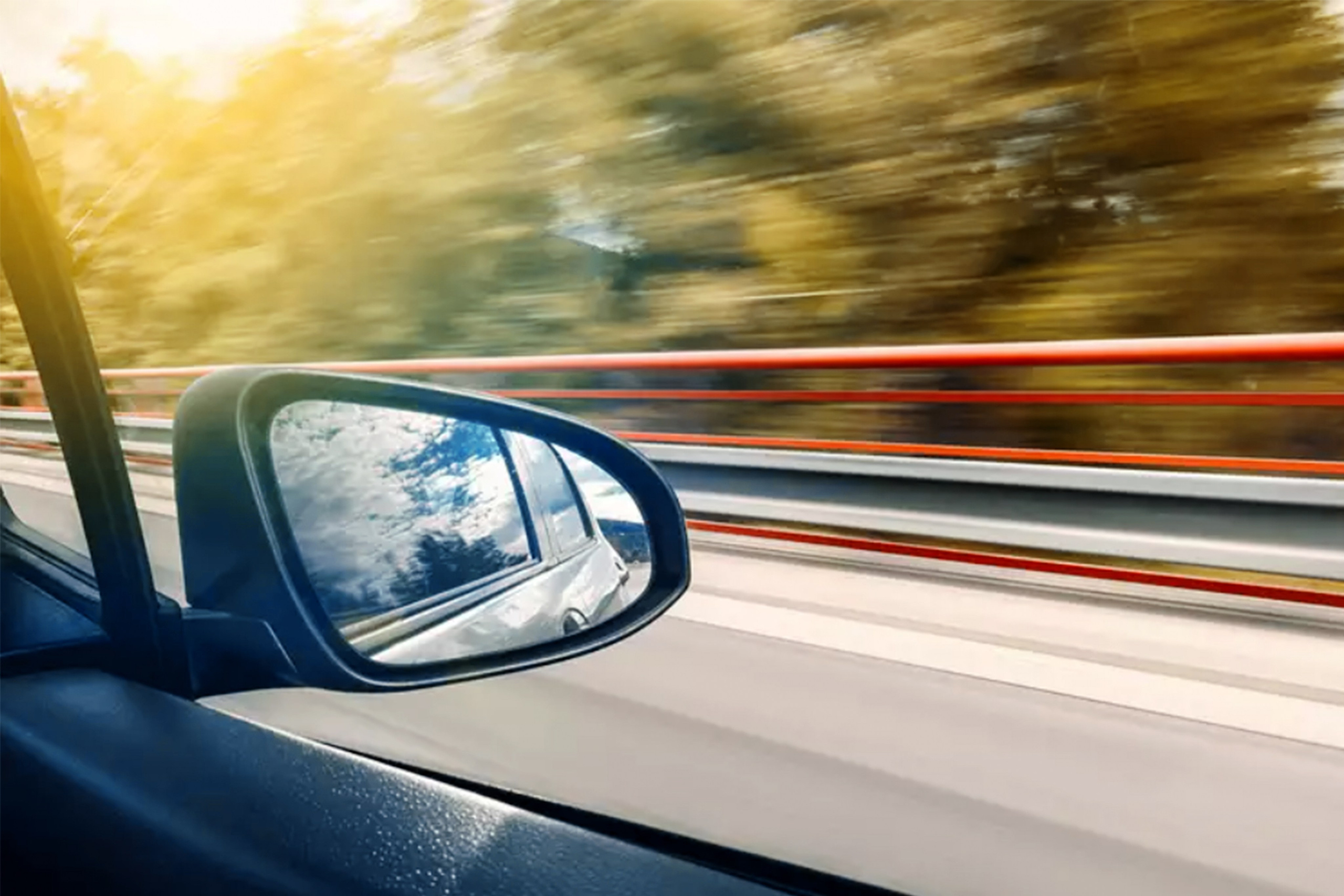 Свадебная фотосессия в Старая ялтинская дорога, фотолент. Профессиональная фотосъемка в Крыму. Натуральные эмоции и живые кадры. Забронируйте дату прямо сейчас!