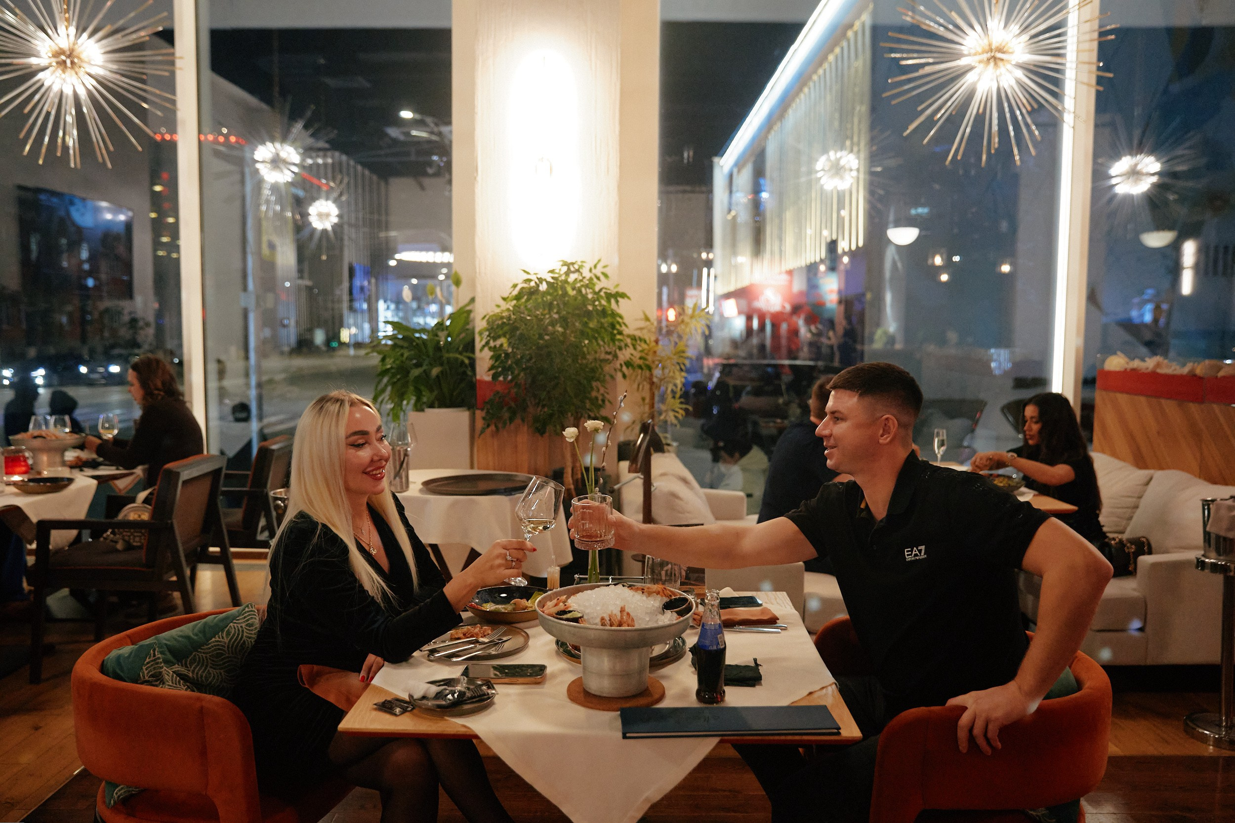 Винный вечер в Мясо&Рыба Marriott 8.03. Свадебный репортажный фотограф краснодар максим дремов дрёмов фотосессия студия цена