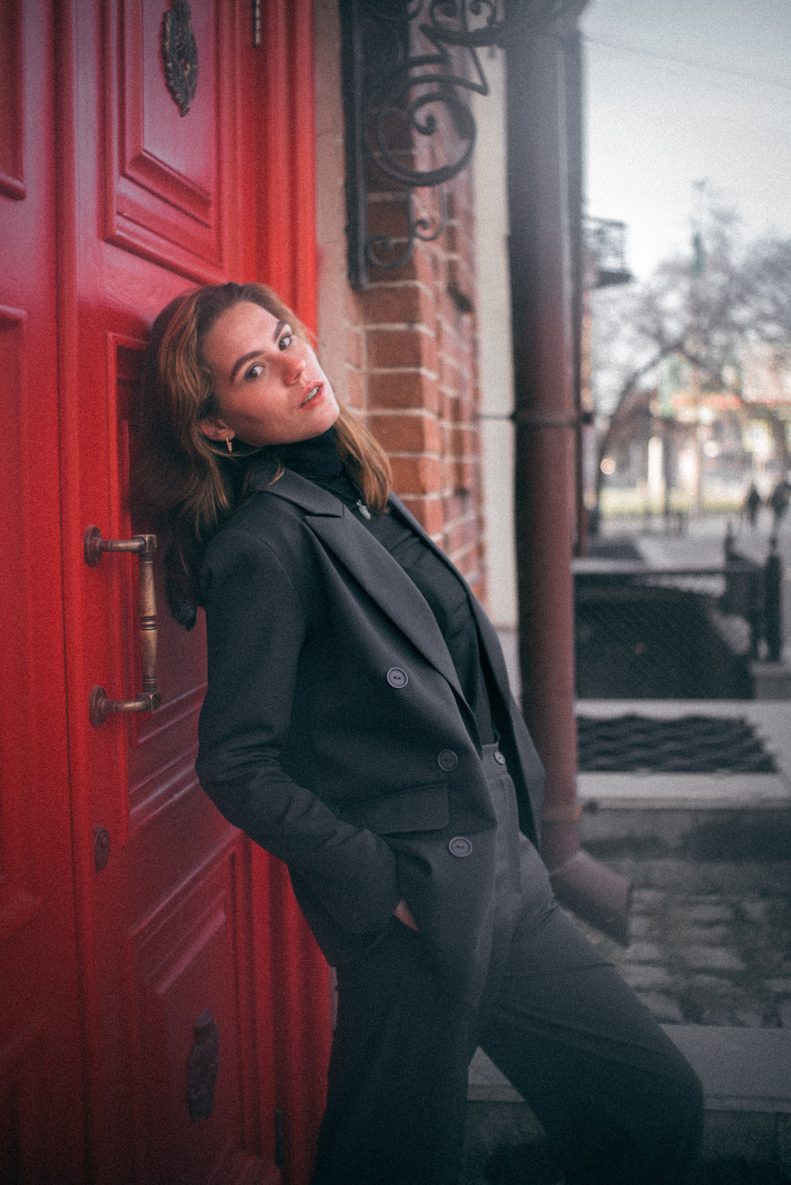 Маша, прогулочная съёмка. Фотограф в Новосибирске Полина Колмачевская