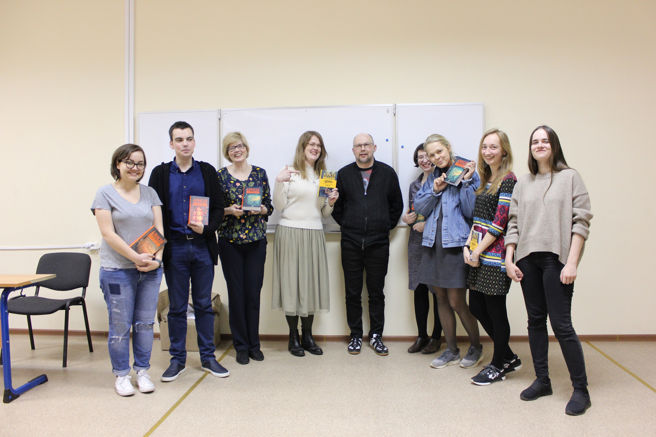 Презентация книг Гузели Яхиной и Алексея Иванова. Творческие фотосессии в Москве. Фотоальбом лидера группы ЯЛО