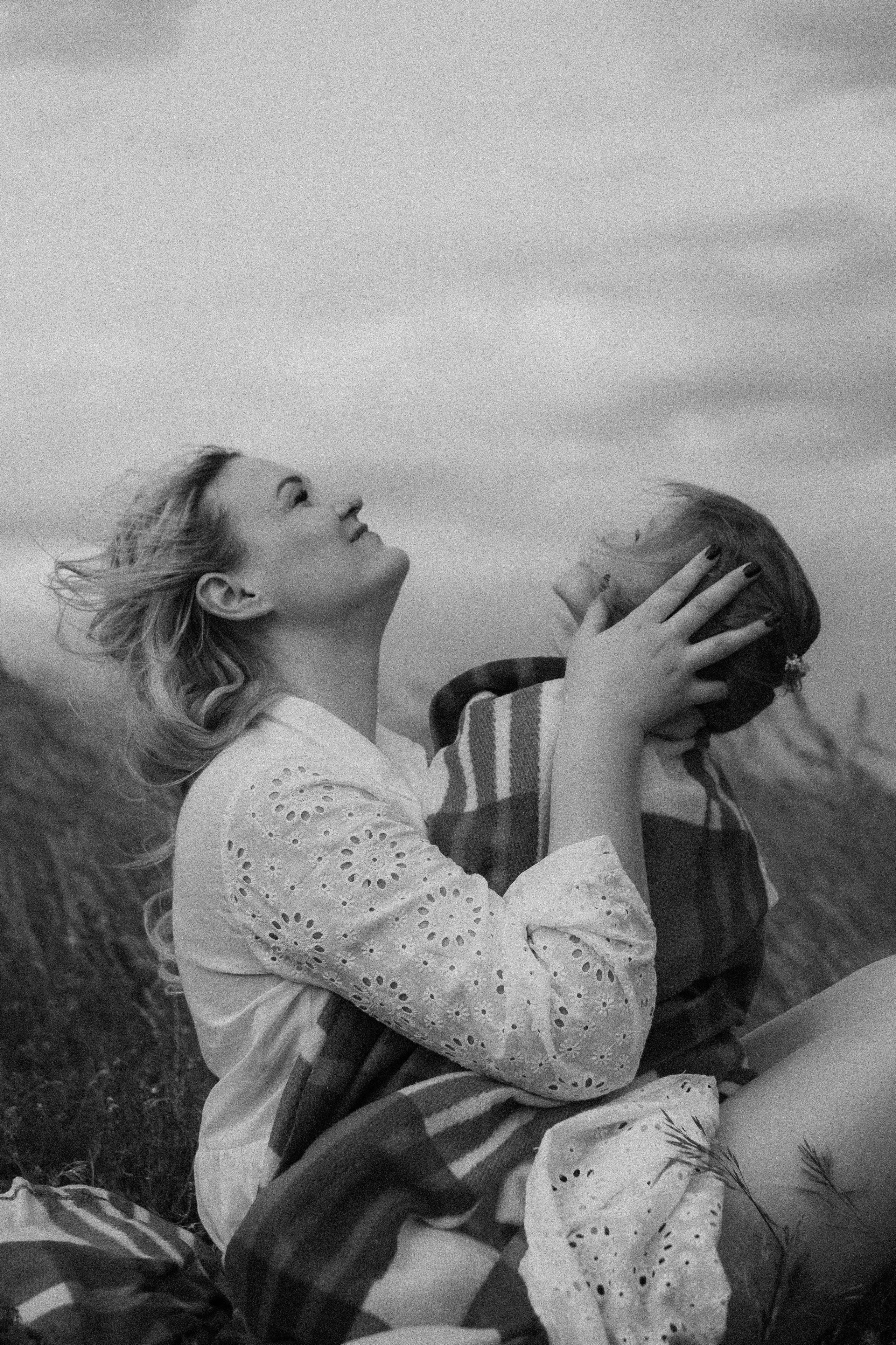 Прогулочная у моря. Мама и дочь. Фотограф Новосибирск Анна Рождественская