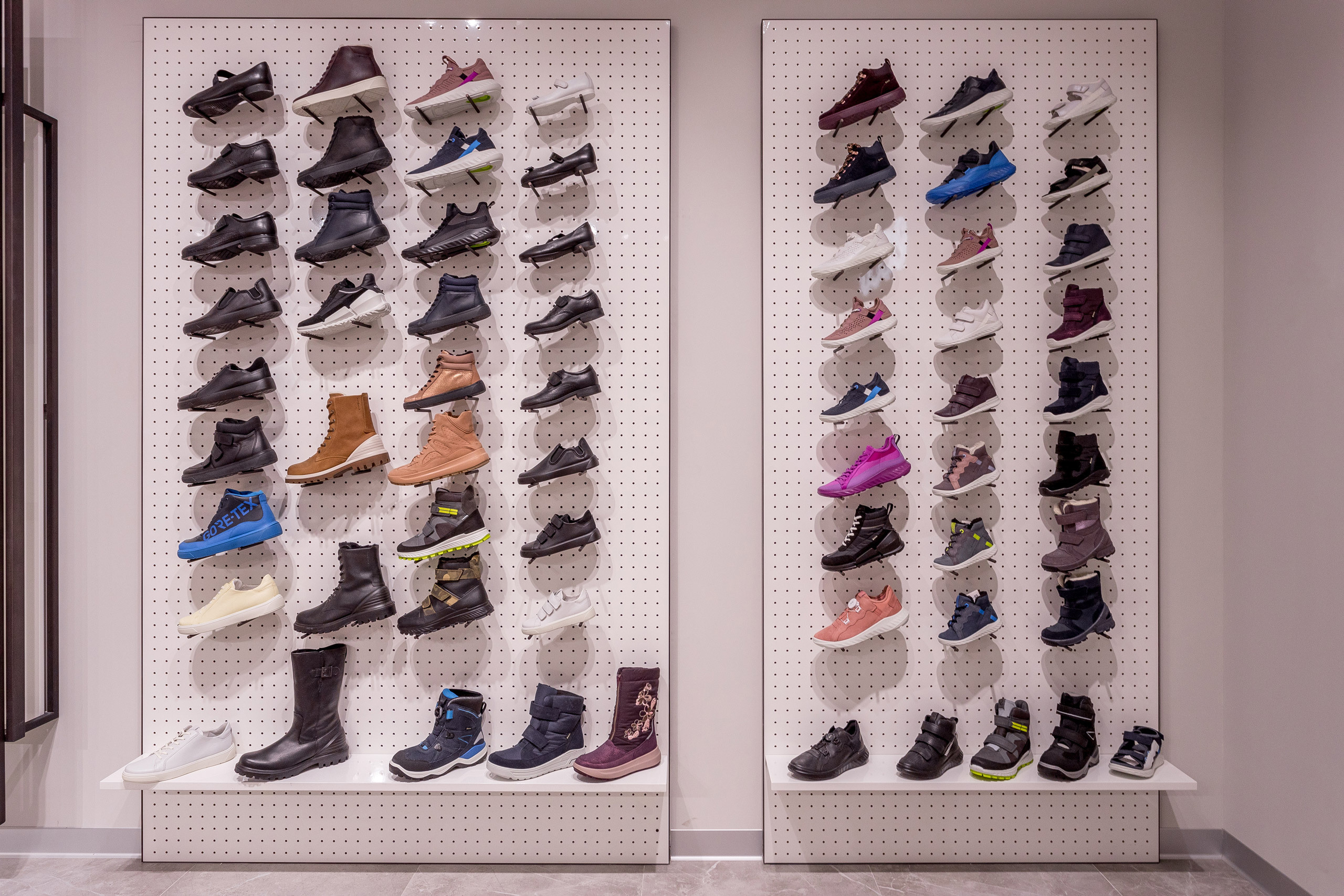 Фотосъемка магазина в Краснодаре Ecco. Интерьерный фотограф Краснодар: профессионально по доступным ценам