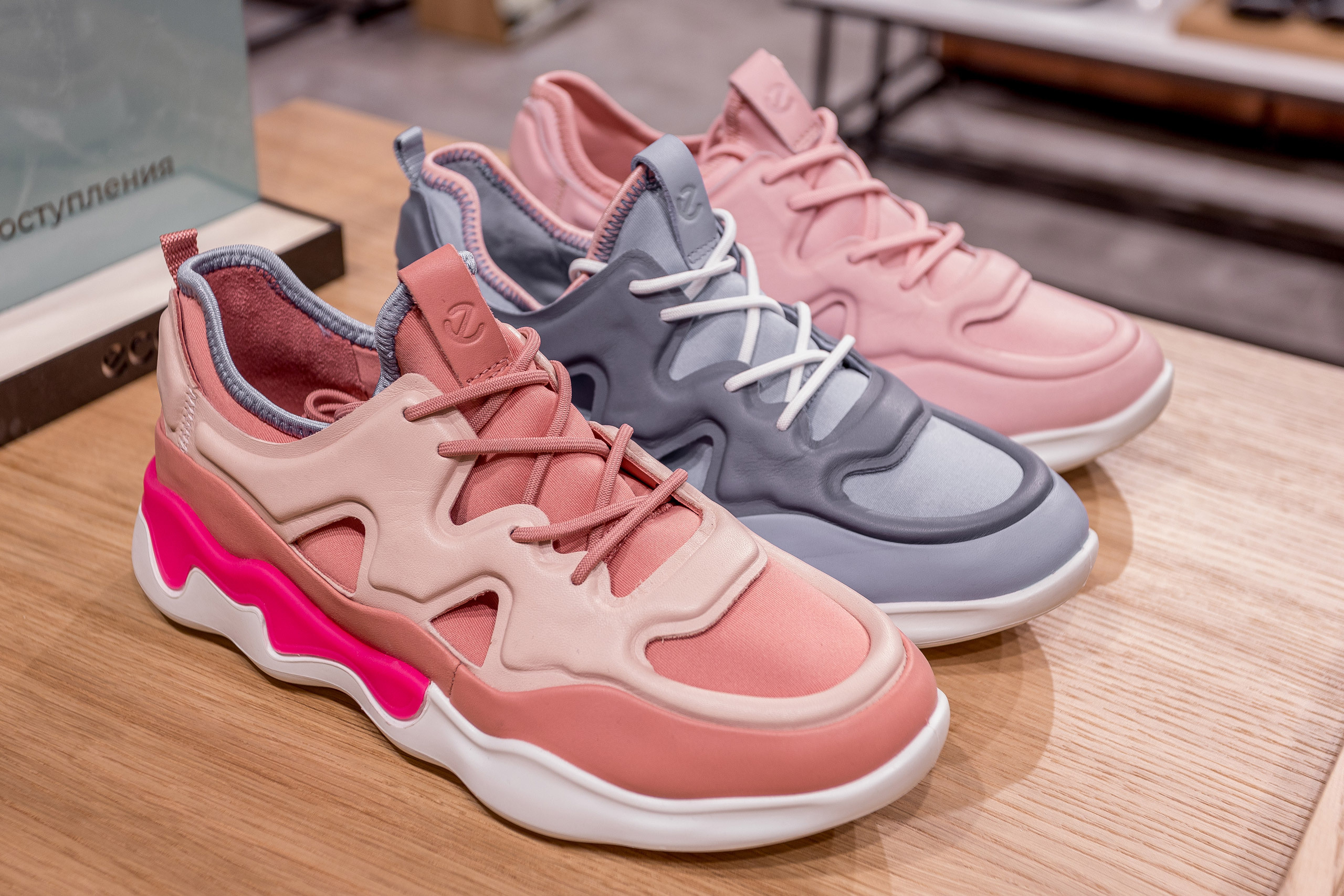 Фотосъемка магазина в Краснодаре Ecco. Интерьерный фотограф Краснодар: профессионально по доступным ценам