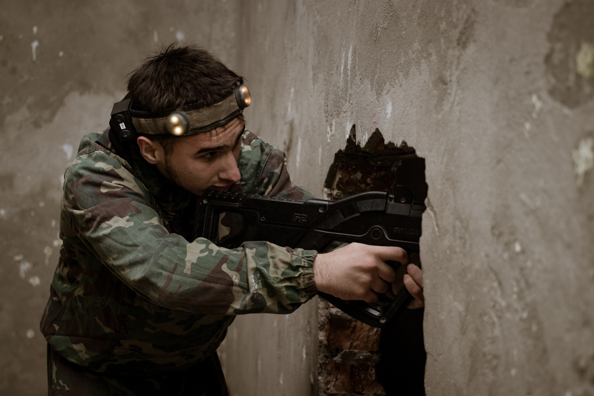 Лазертаг на заводе ЗИП. Репортажный, промышленный и маркетплейс-фотограф Дмитрий Чернат