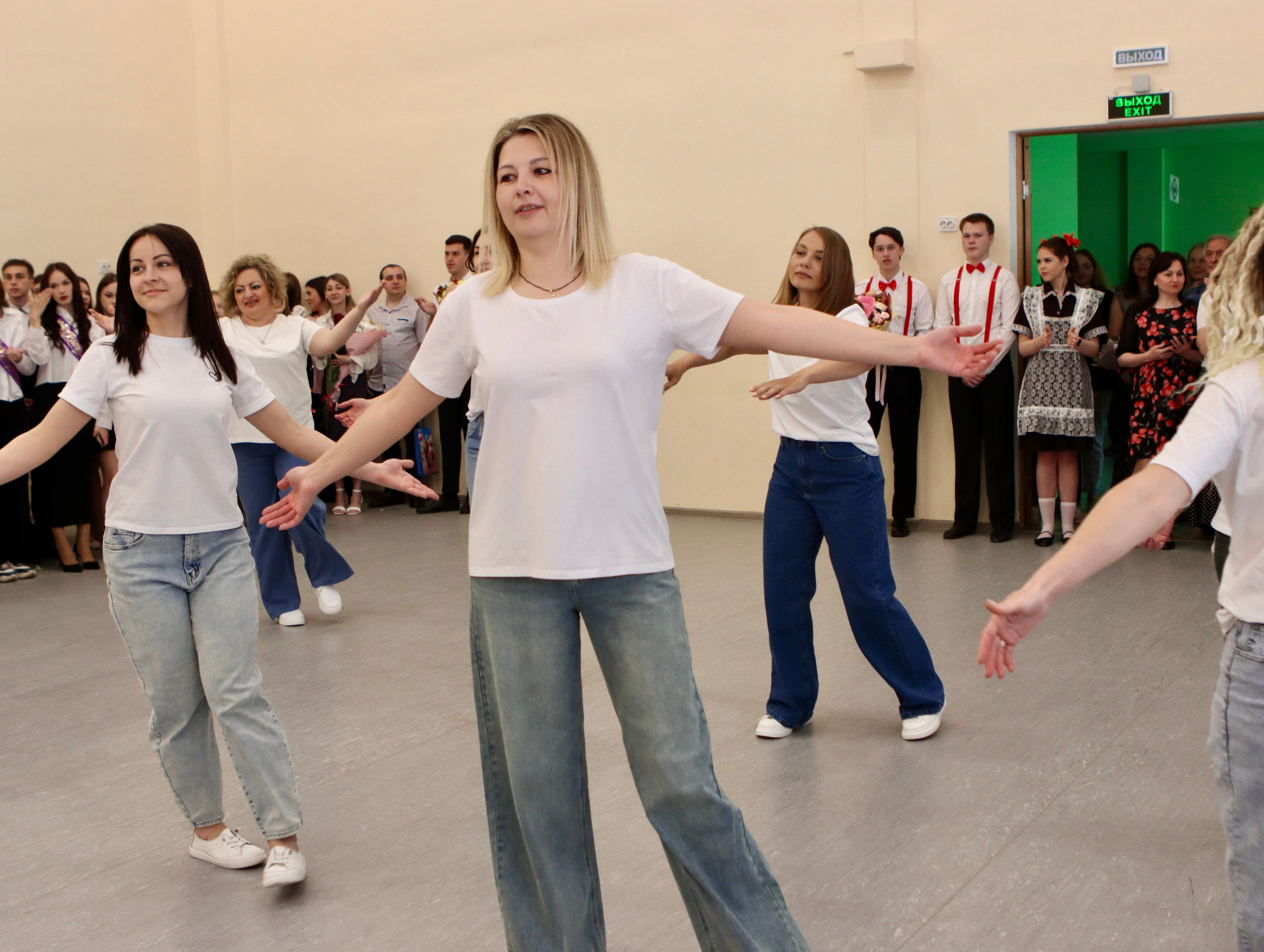 Школьный выпускной. Фотограф в Курске Смирнов Евгений