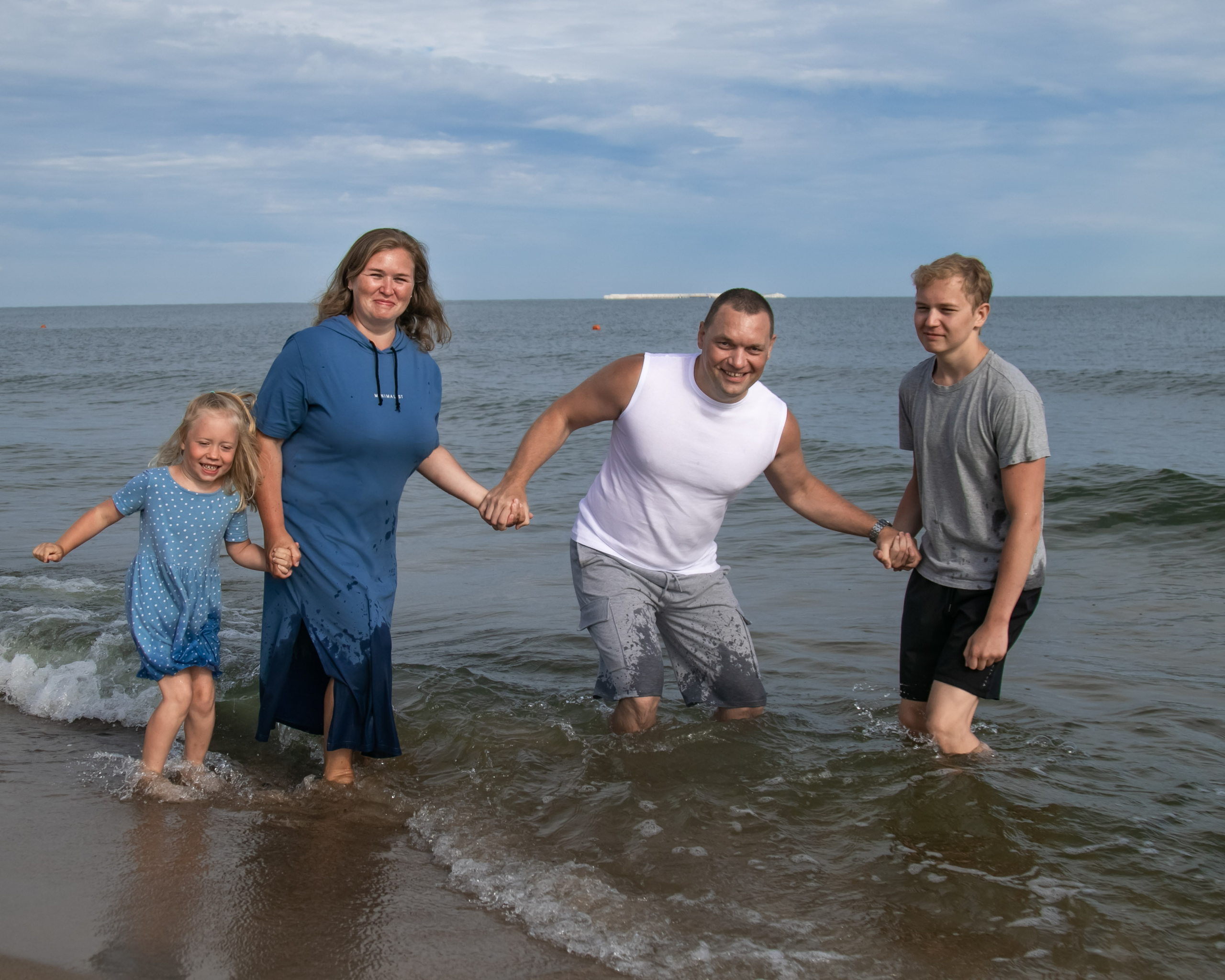 Есения, выходи, это я -Юля!. Фотограф Зеленоградск Лиана Сопина