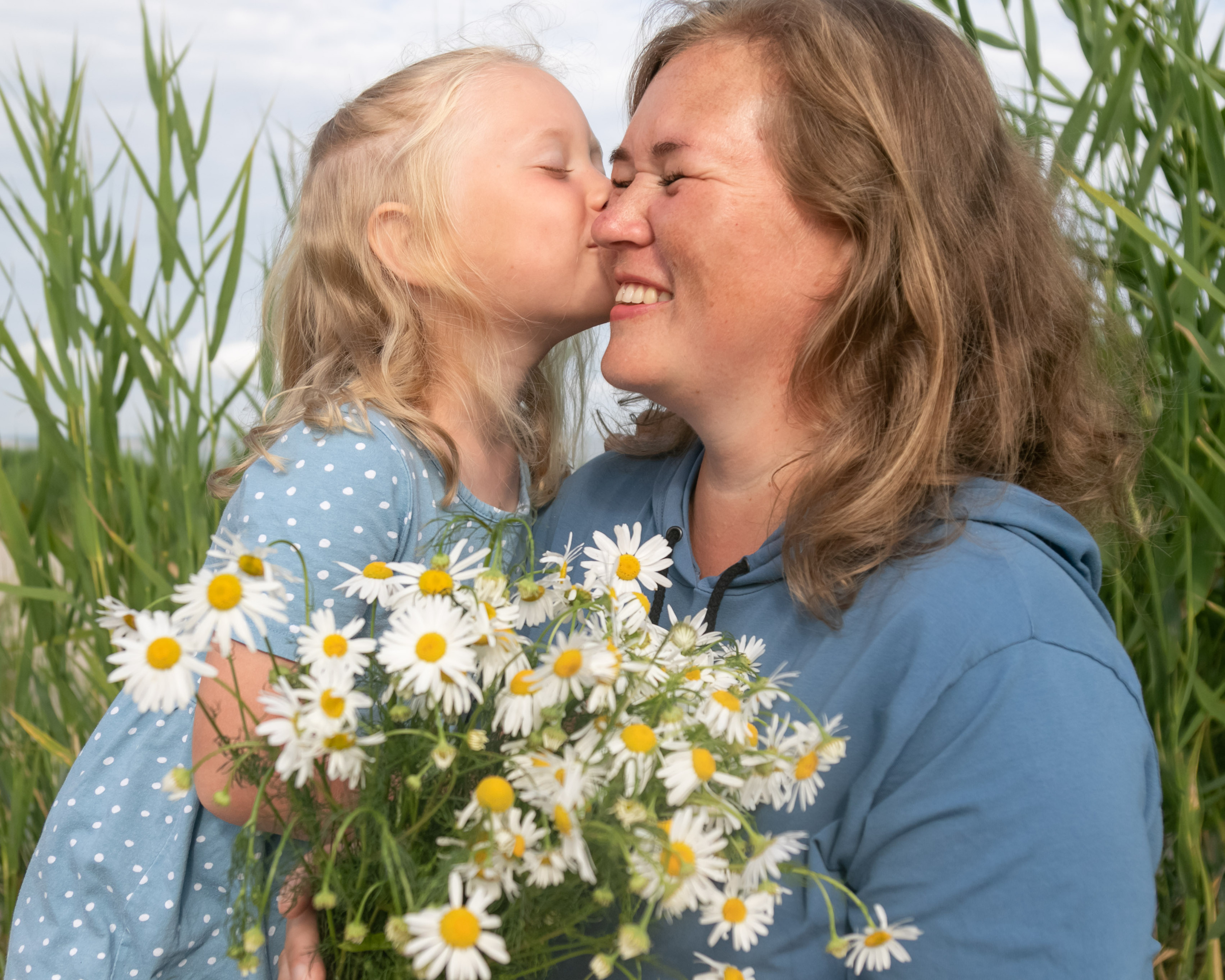 Есения, выходи, это я -Юля!. Фотограф Зеленоградск Лиана Сопина