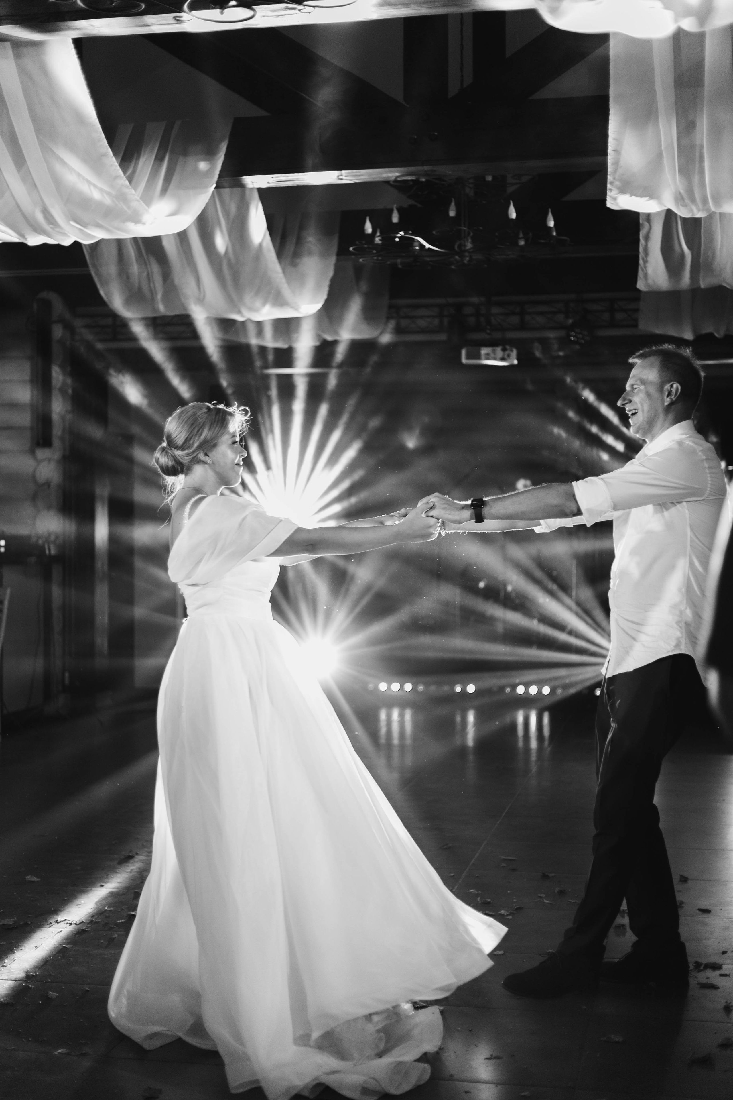 Фотограф на свадьбу. Фотограф в Минске Ира Сюбарева