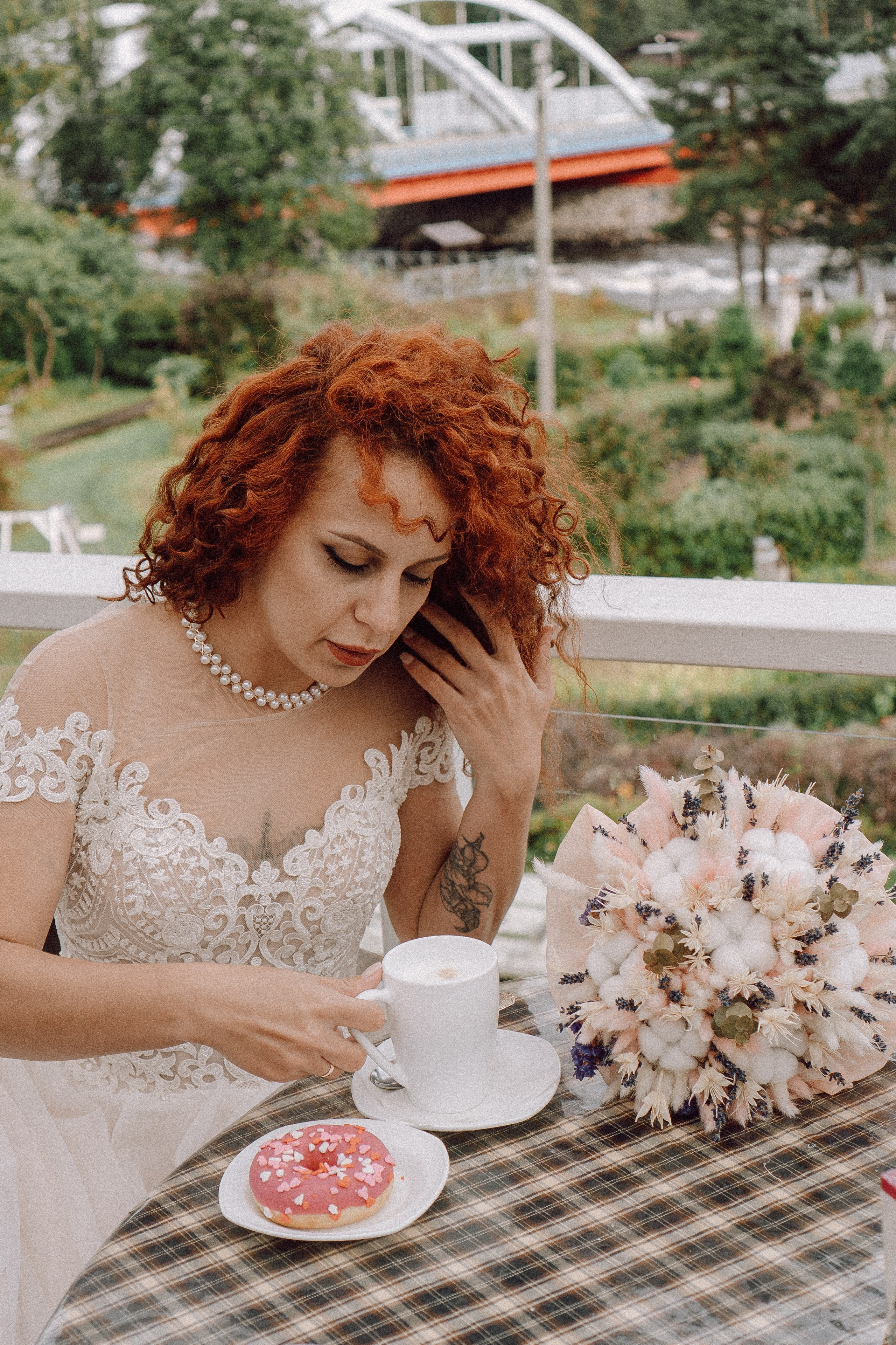 СВАДЕБНАЯ ФОТОСЕССИИЯ ПАРЫ В ГОРОДЕ ПРИОЗЕРСК В СОСНОВОМ ЛЕСУ И С ПИКАПОМ. Профессиональный фотограф, Санкт-Петербург — Виктория Богомолова