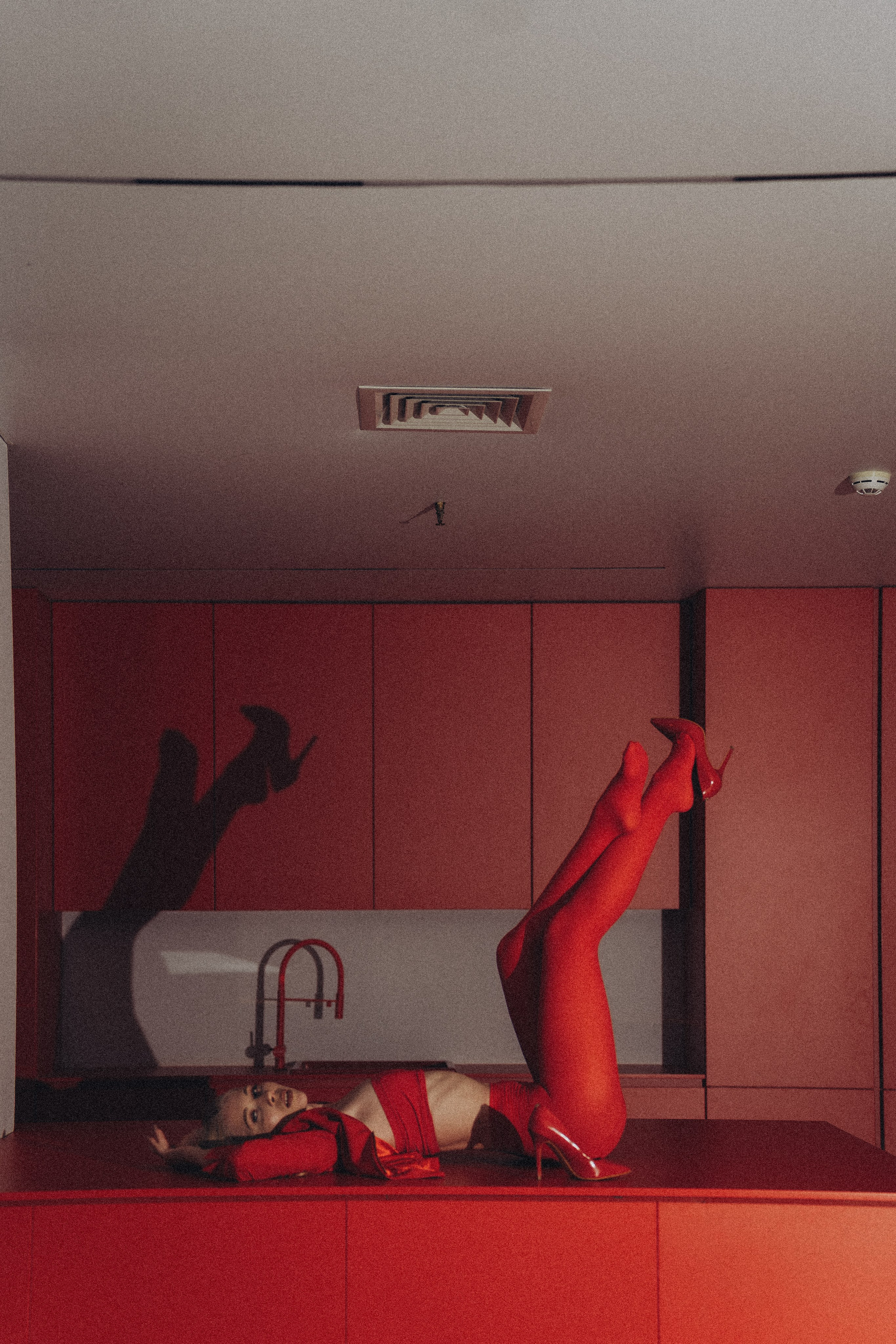 ФОТОСЕССИЯ К НОВОМУ ГОДУ В СТУДИИ С ЕЛОЧКОЙ КРАСИВЫЙ ОБРАЗ. Профессиональный фотограф, Санкт-Петербург — Виктория Богомолова