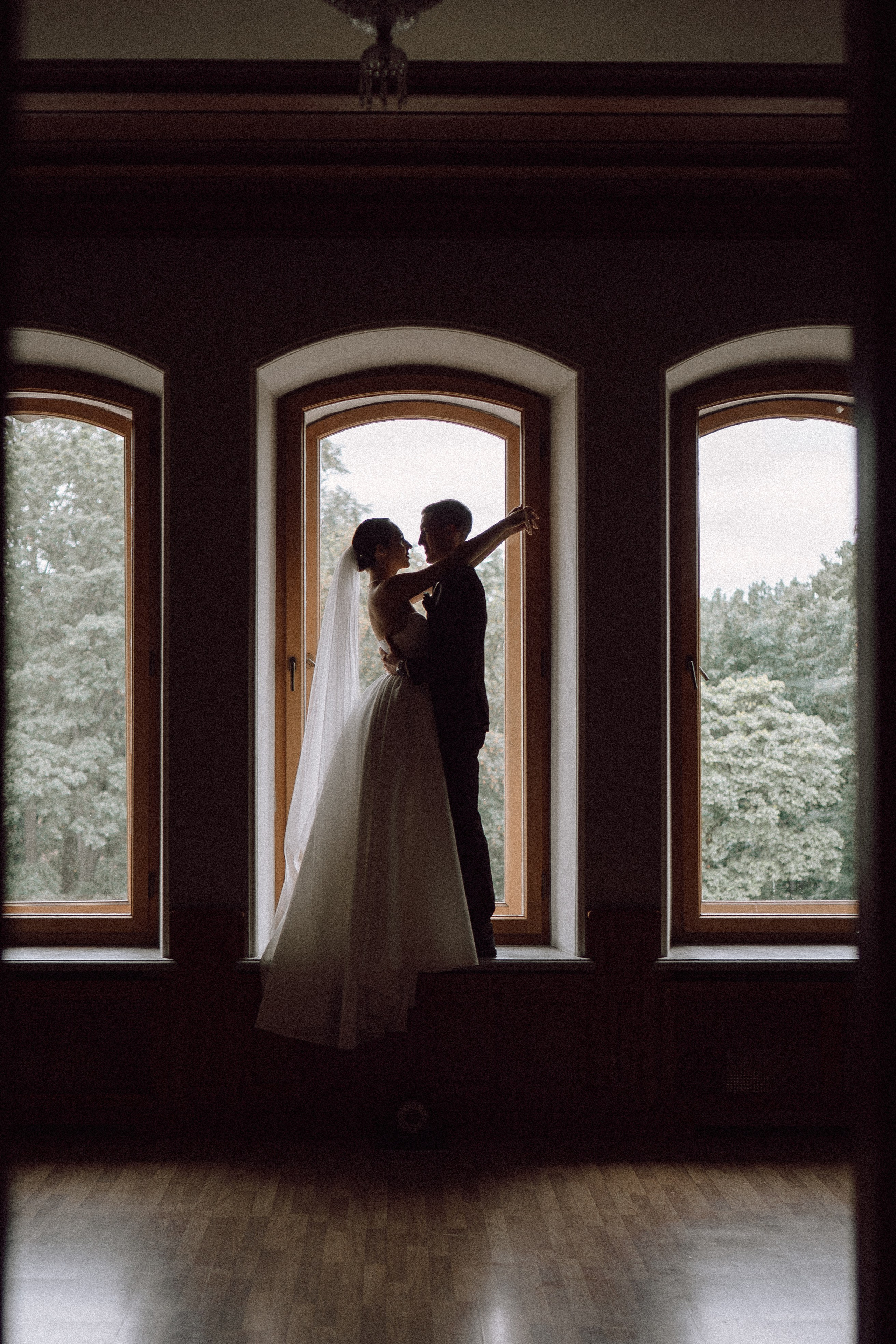 СВАДЕБНАЯ ПРОГУЛКА В САНТК-ПЕТЕРБУРГЕ (ИСАКИЕВСКИЙ СОБОР, ЗИМНЯЯ КАНАВКА, ЭРМИТАЖ И БОЛЬШАЯ МОРСКАЯ УЛИЦА). Профессиональный фотограф, Санкт-Петербург — Виктория Богомолова