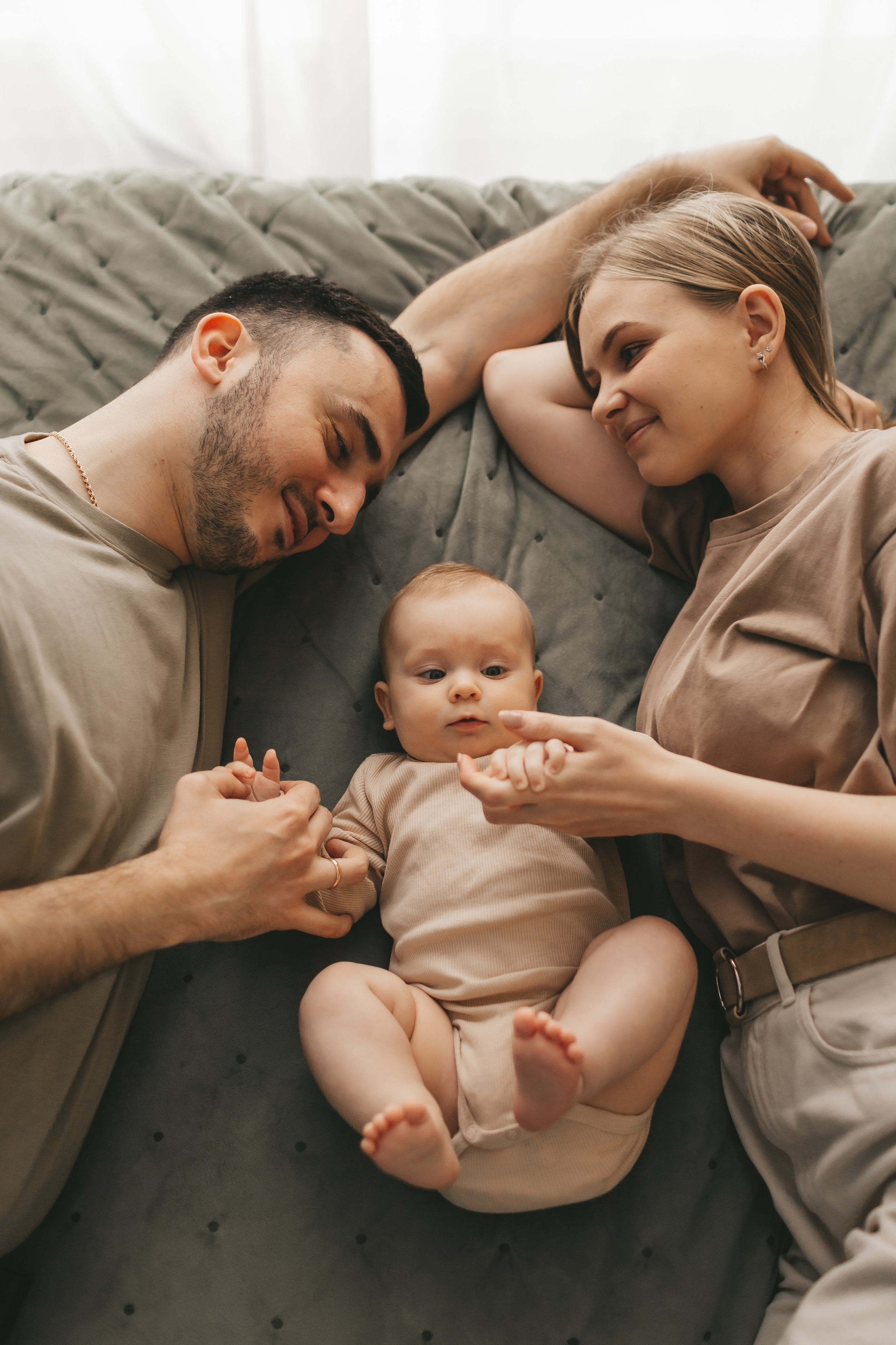 Женя, Юля и Вероника (домашняя фотосессия). Семейный и детский фотограф и видеограф в Москве, Дрокина Наталья