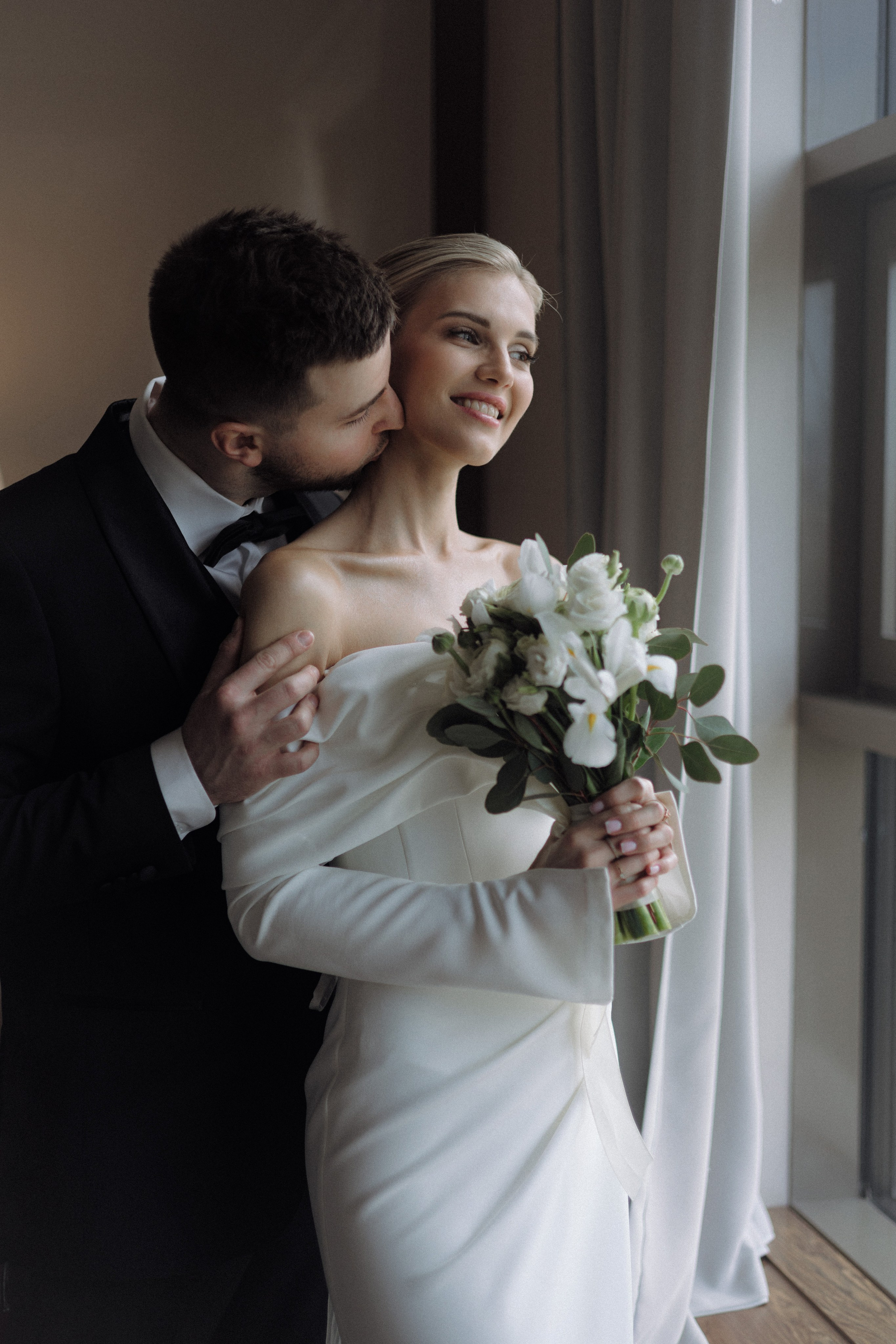 Свадебная фотосессия на стадионе Спартак. Свадебный фотограф в Москве. свадебная фотосессия Москва. Фотограф в Москве Валерия Рожкова