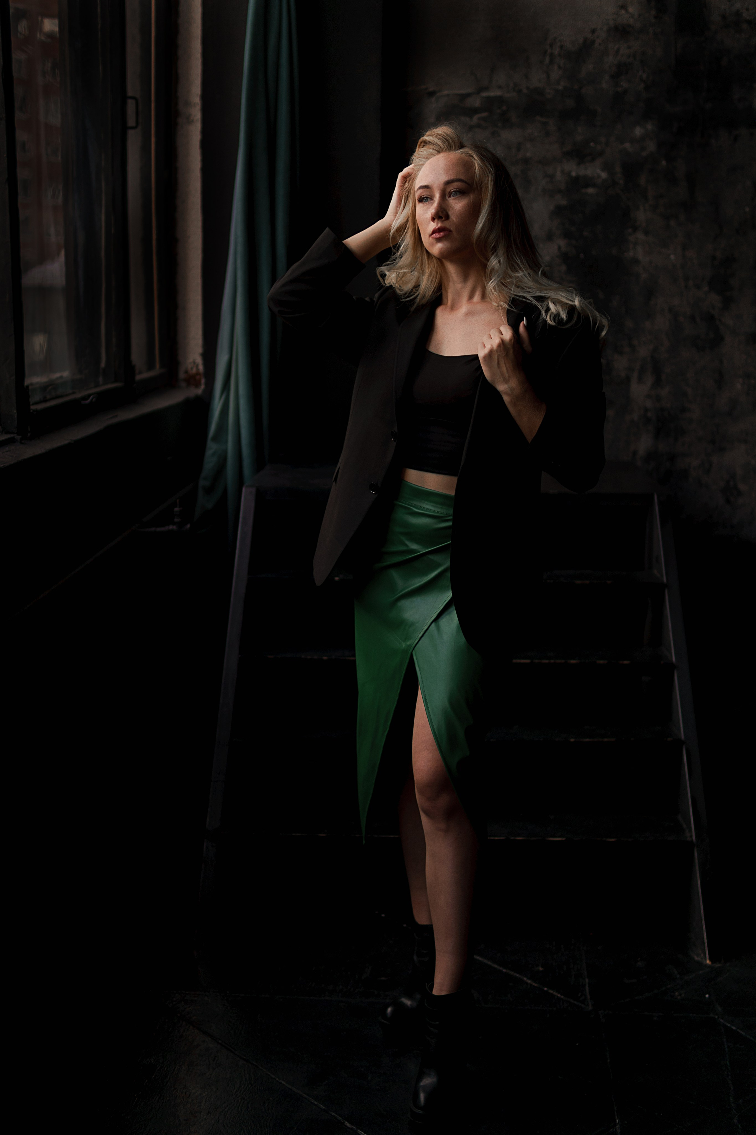 Женский портрет в низком ключе. Фотограф Kostyanika_olga в Екатеринбурге