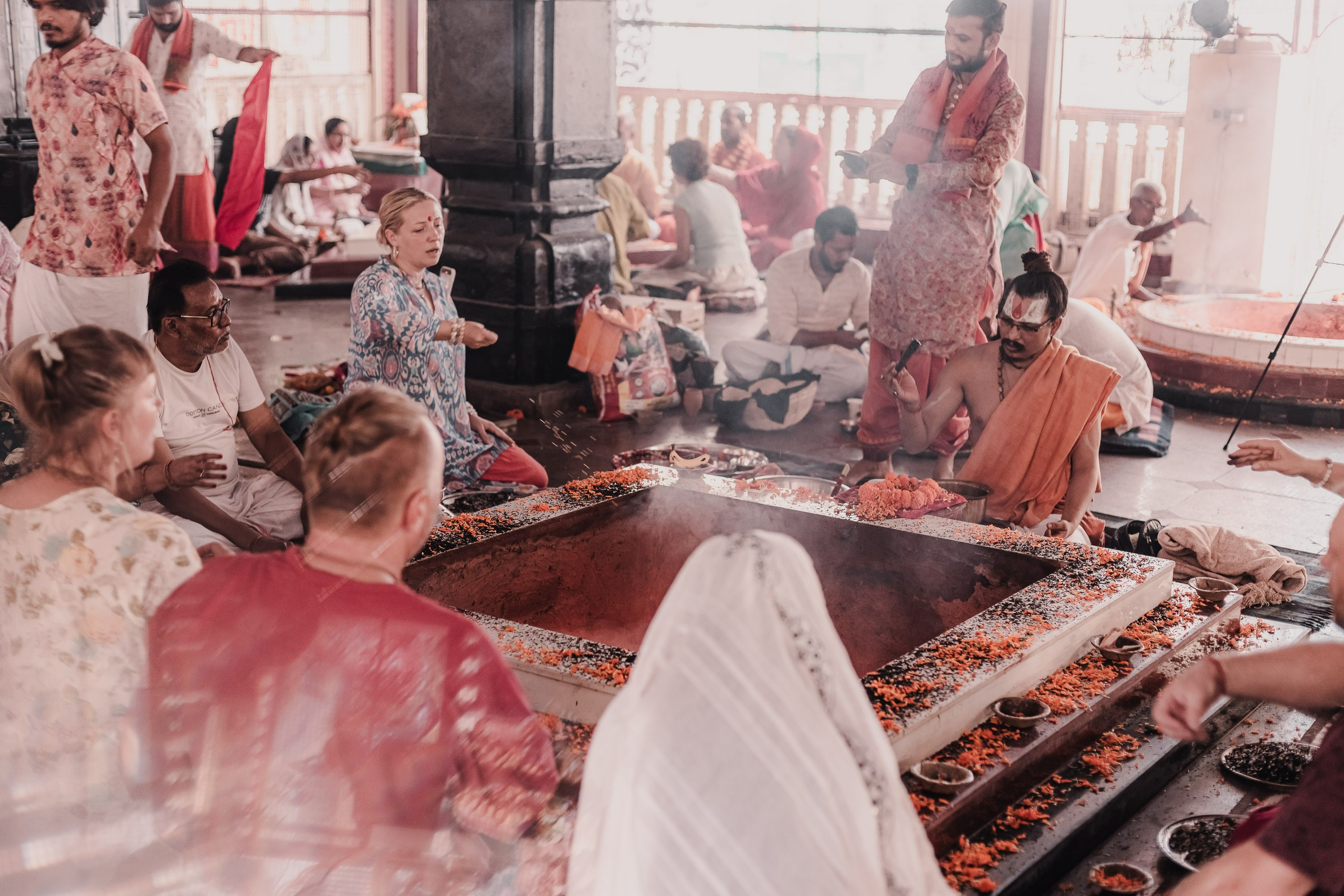 Navaratri yajna at Devraha Baba Ji ashram. Мариам Багдасарян