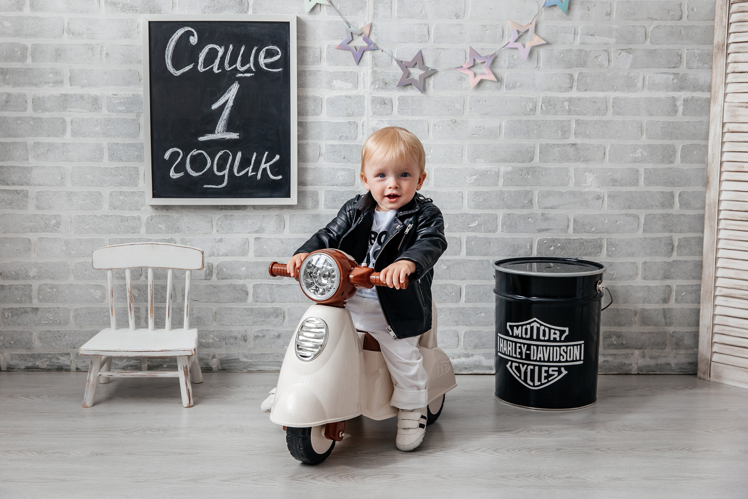 Мотоцикл. Детский фотограф, выпускные альбомы в Нижнем Новгороде Бодягина Мария