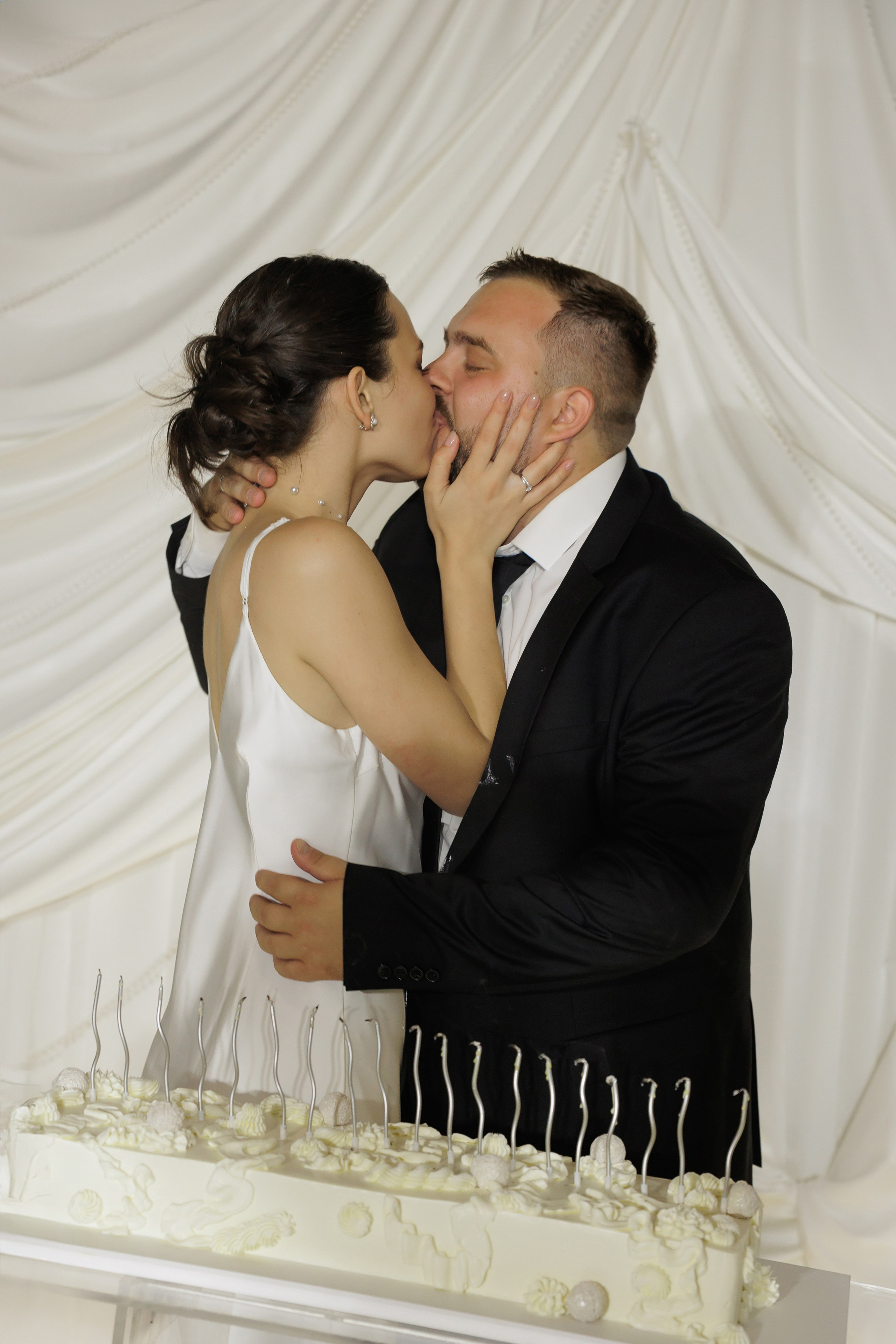 Ты рядом со мной, и это — самый чистый кайф! ♥. Свадебный фотограф Калининград