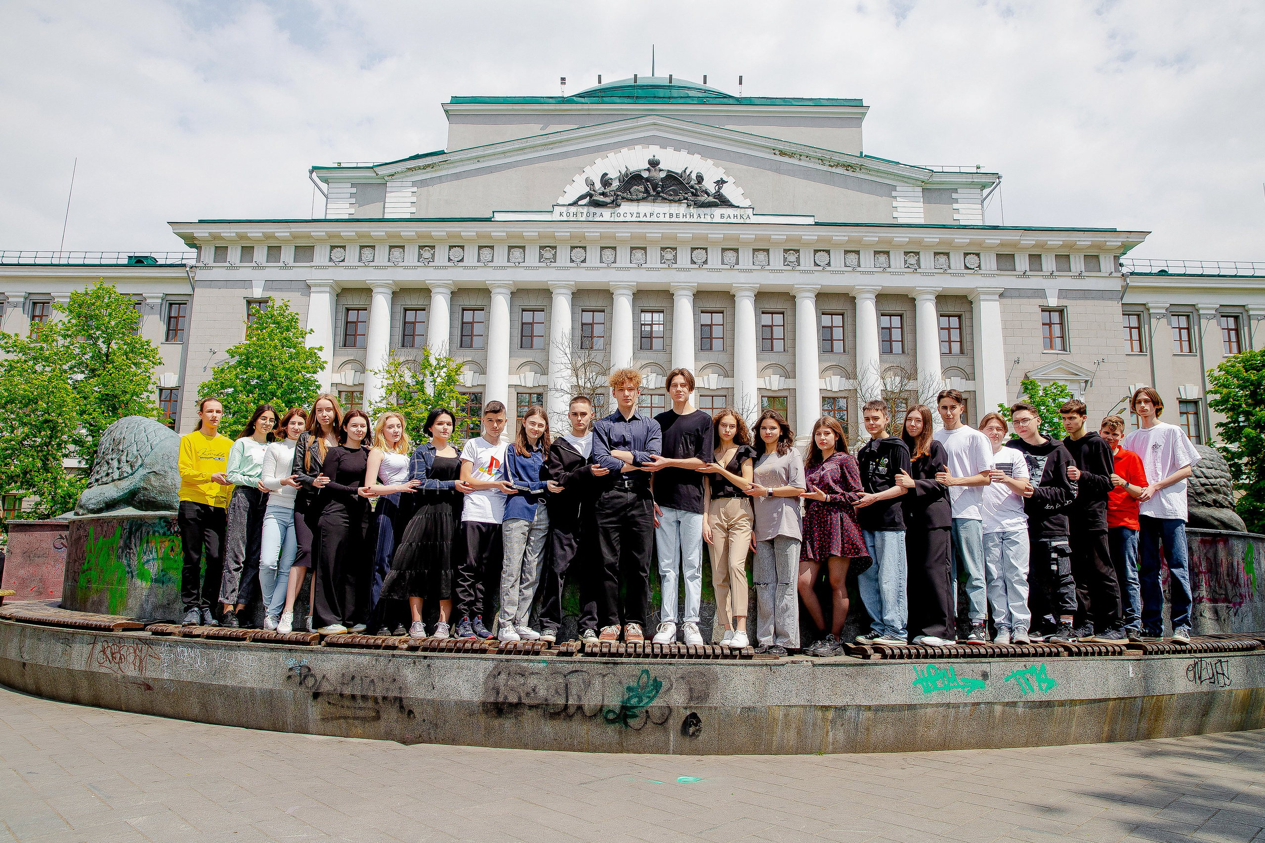 Фотосессия Гимназия 95 Класс 9Б. Современные Выпускные Альбомы в Ростове-на-Дону