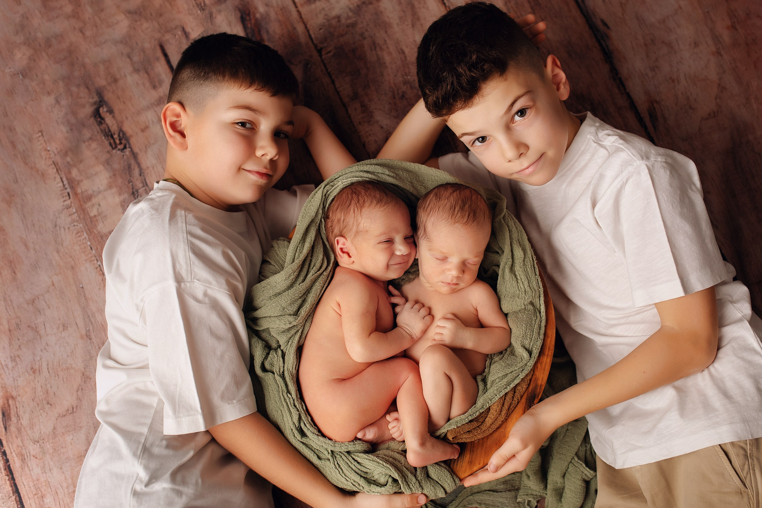 ТИХОН и МИРОН. Фотограф новорожденных Оксана Полевская