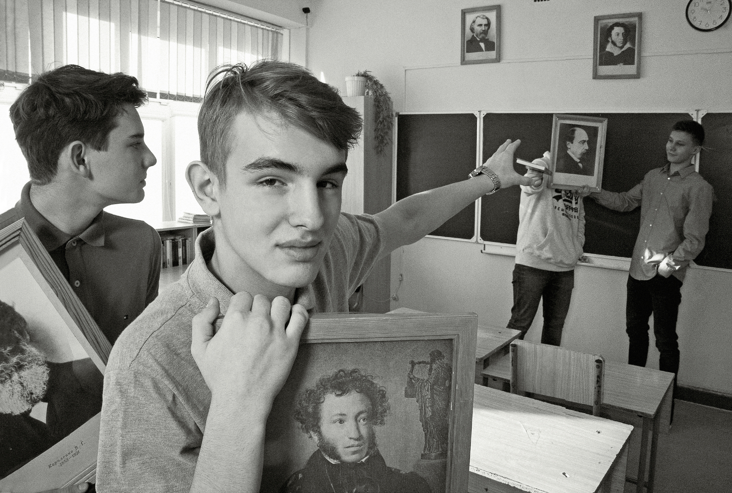 Фотограф для выпускных альбомов в Ростове-на-Дону. Выпускные альбомы, фотограф Денис Зимин в городе Ростове-на-Дону