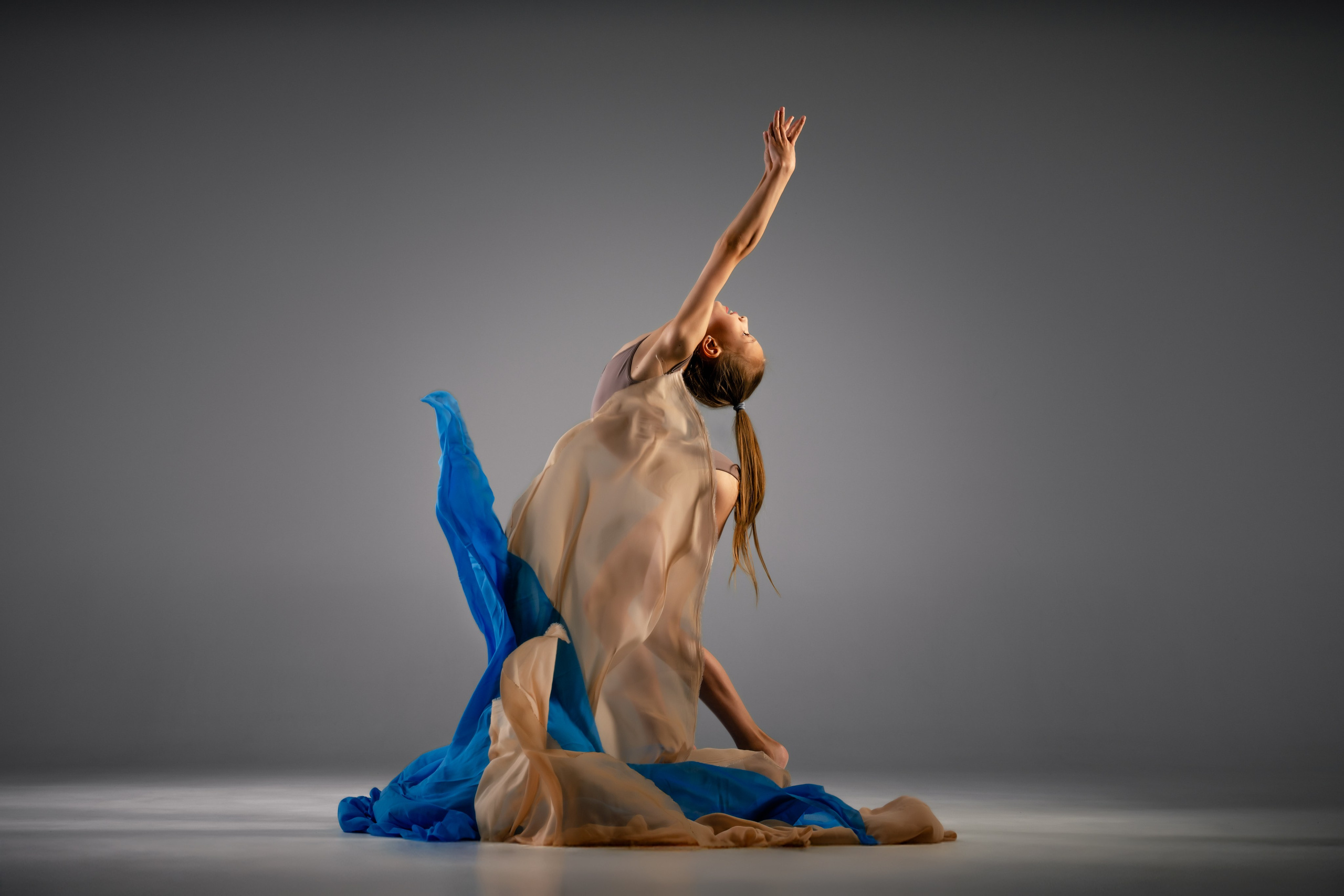 фотосессия с летящими тканями томск