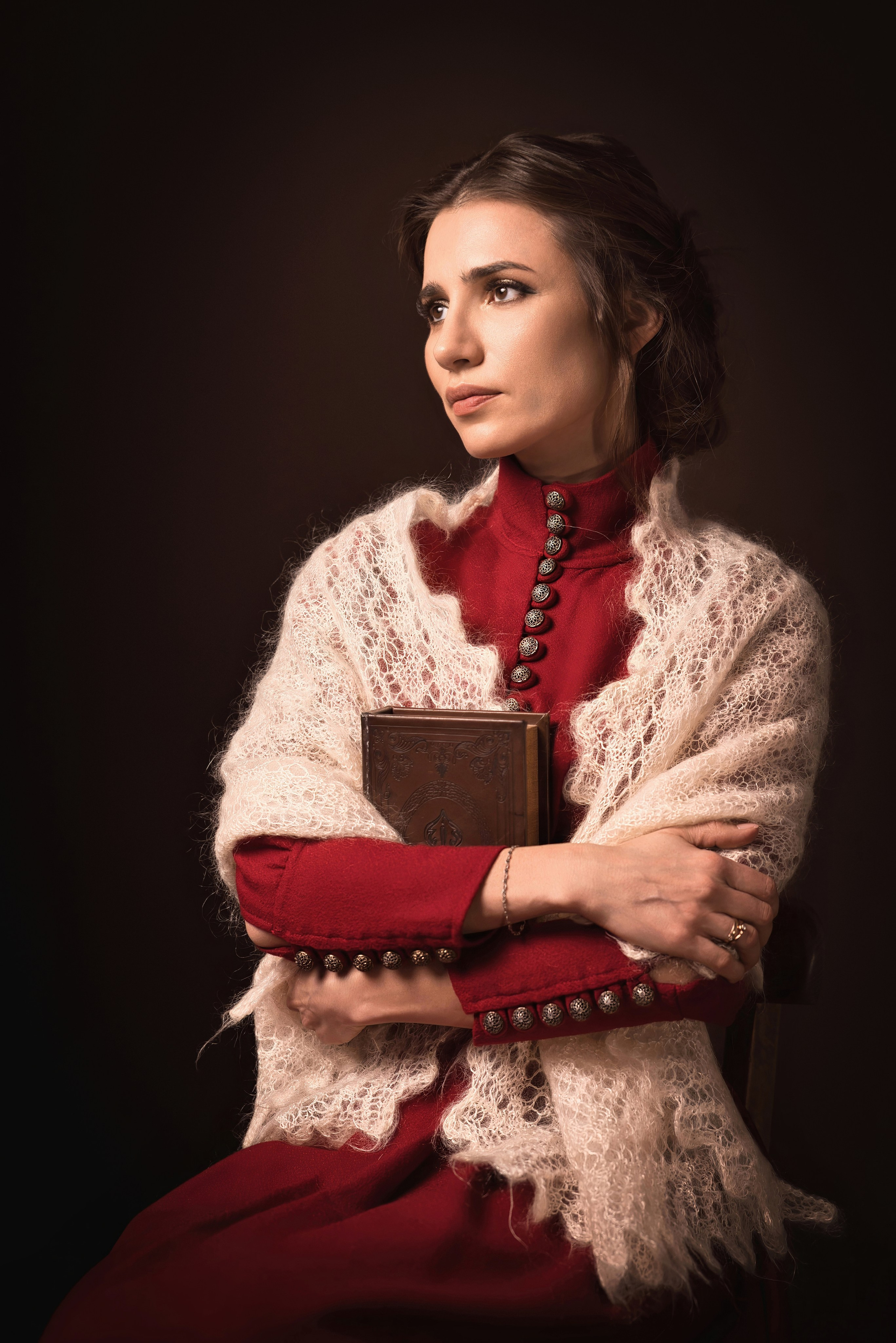 В шали. Фотограф Денис Кривопусков