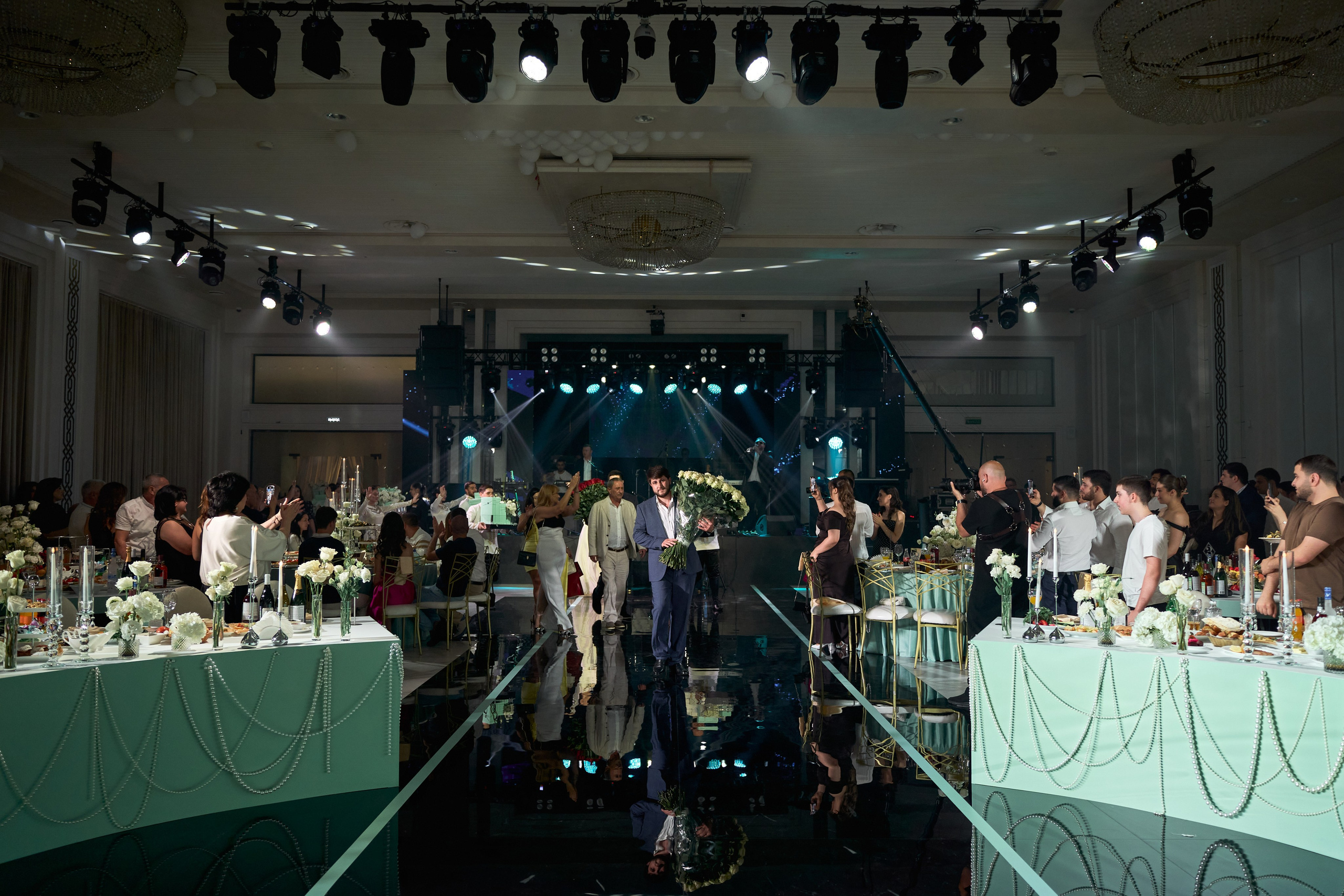 Красивое сватовство со звездами в Сид Холе в Пятигорске! ТВИНС СТУДИО. ТВИНС СТУДИО — лучшие свадебные фотографы и видеографы в Краснодаре