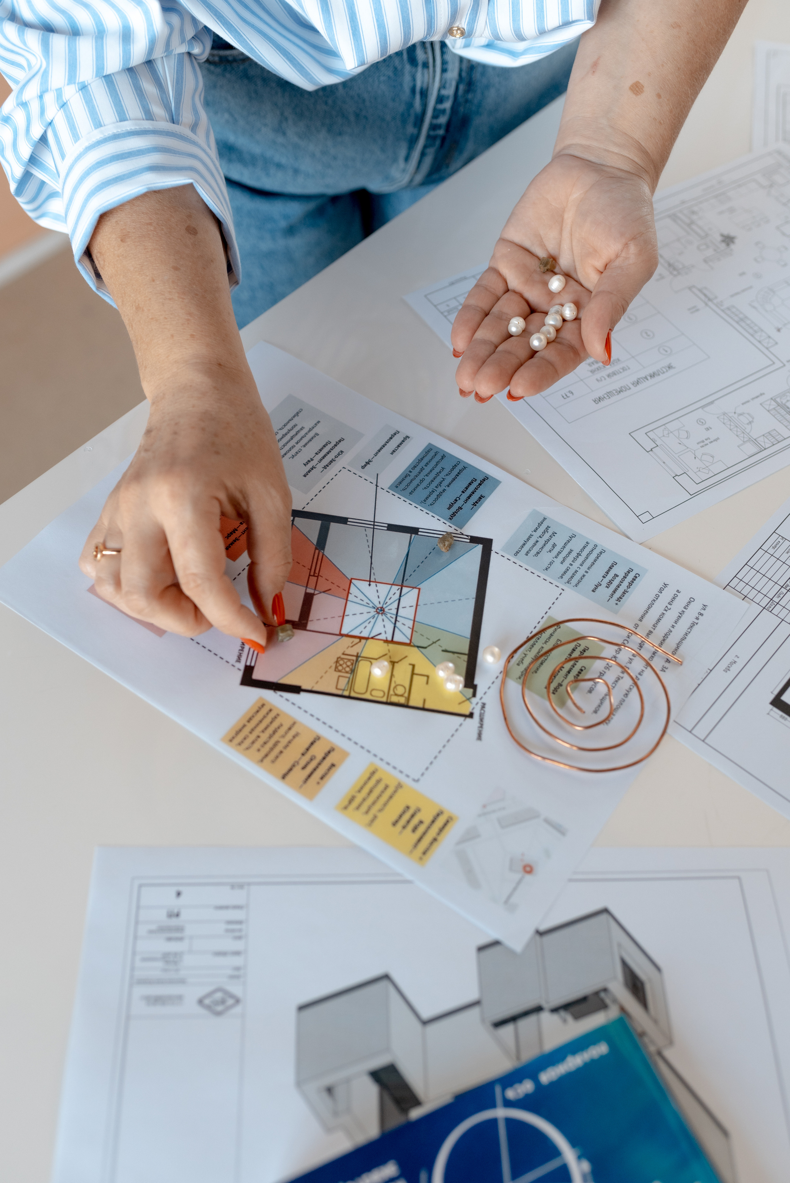 ДИЗАЙНЕР ИНТЕРЬЕРОВ ПО ВАСТУ. Бренд контент фотограф Виктория Мурга, Москва и Зеленоград