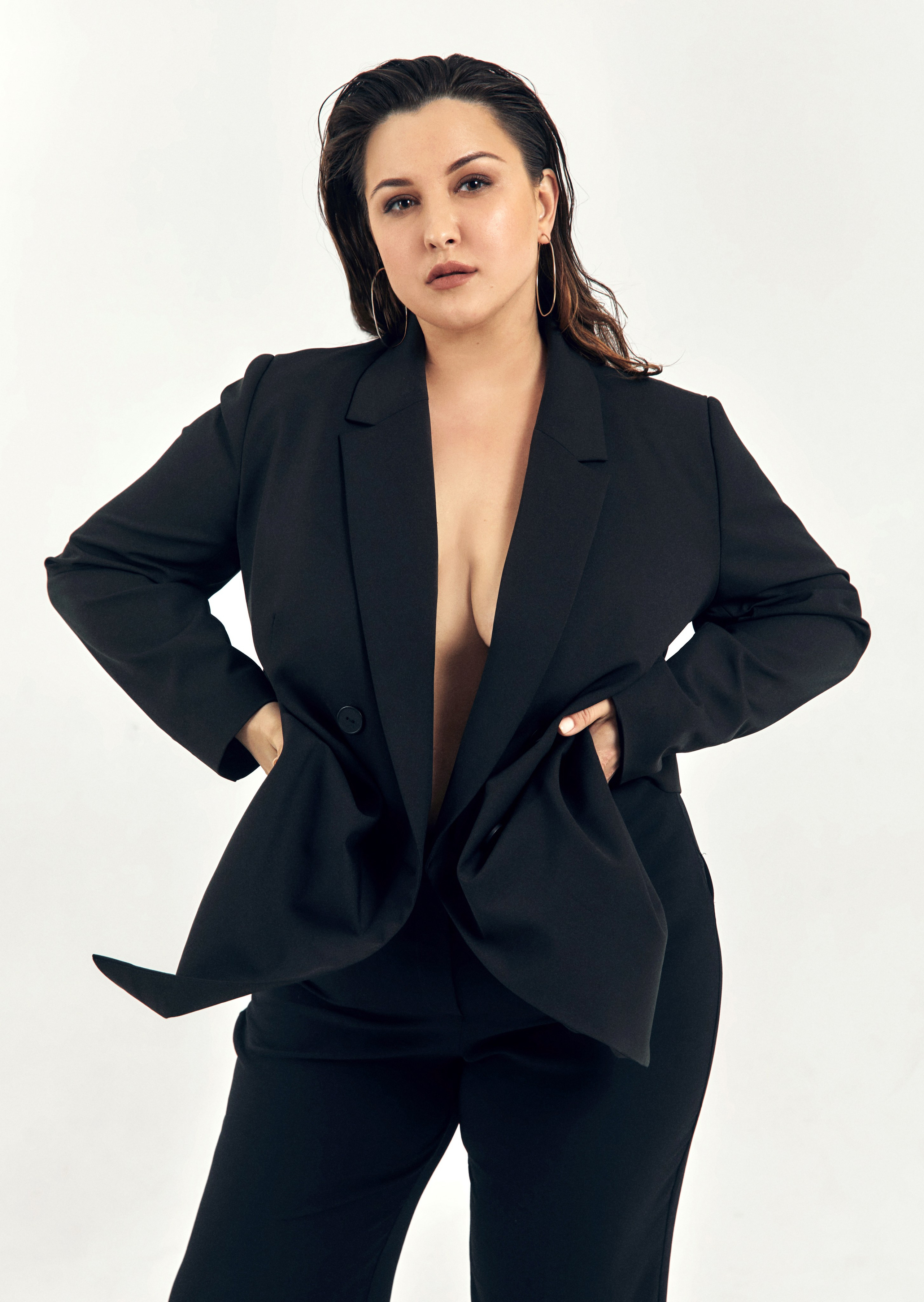 Дарья, 59-60 р-р, 172 рост. KED Production — продакшн из СПб. Создаём фото, видео и контент, который помогает брендам и селлерам продавать больше