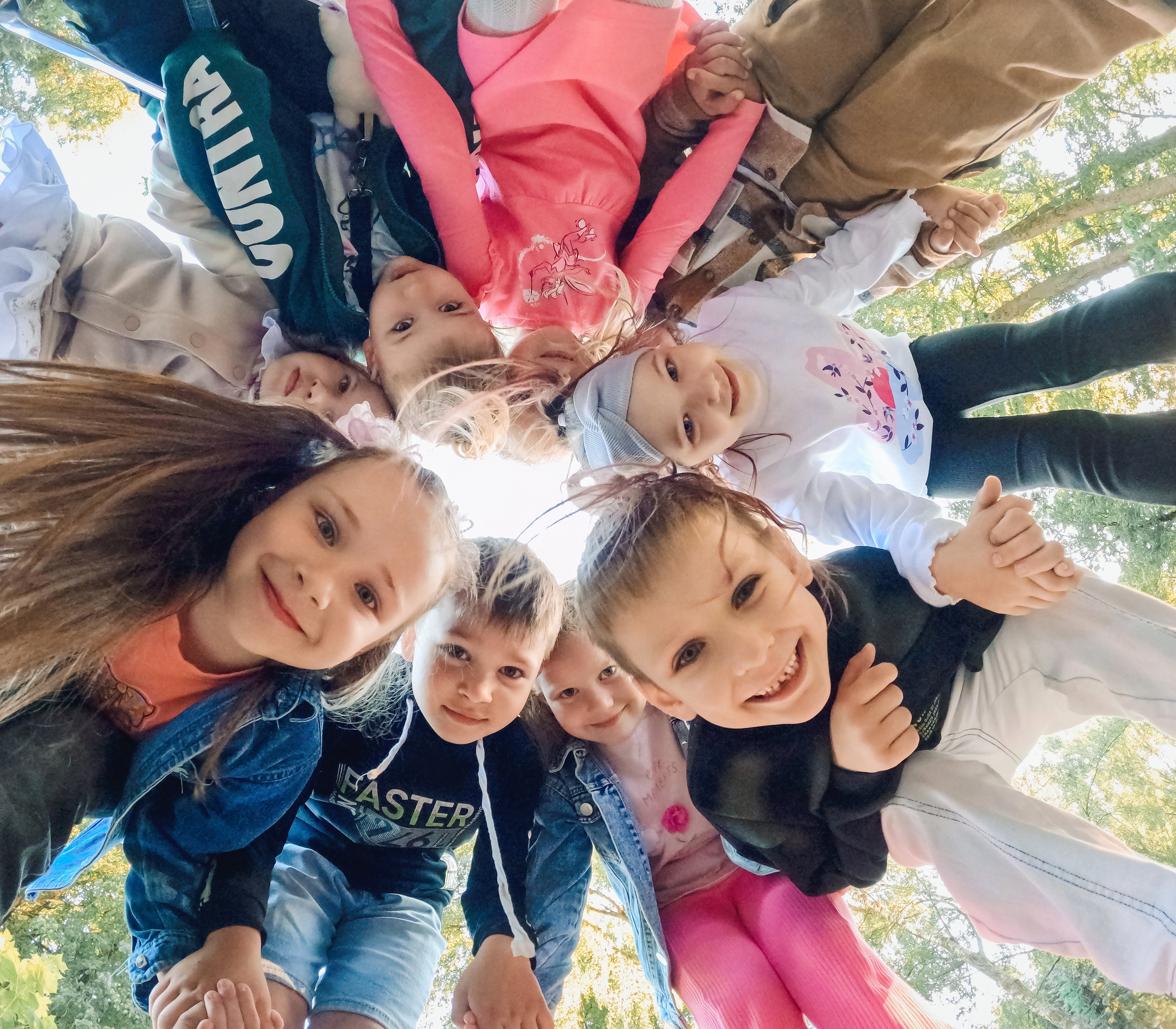 Уличная съёмка садик. Фото на документы Лепель, печать на холсте Лепель, печать фото Лепель