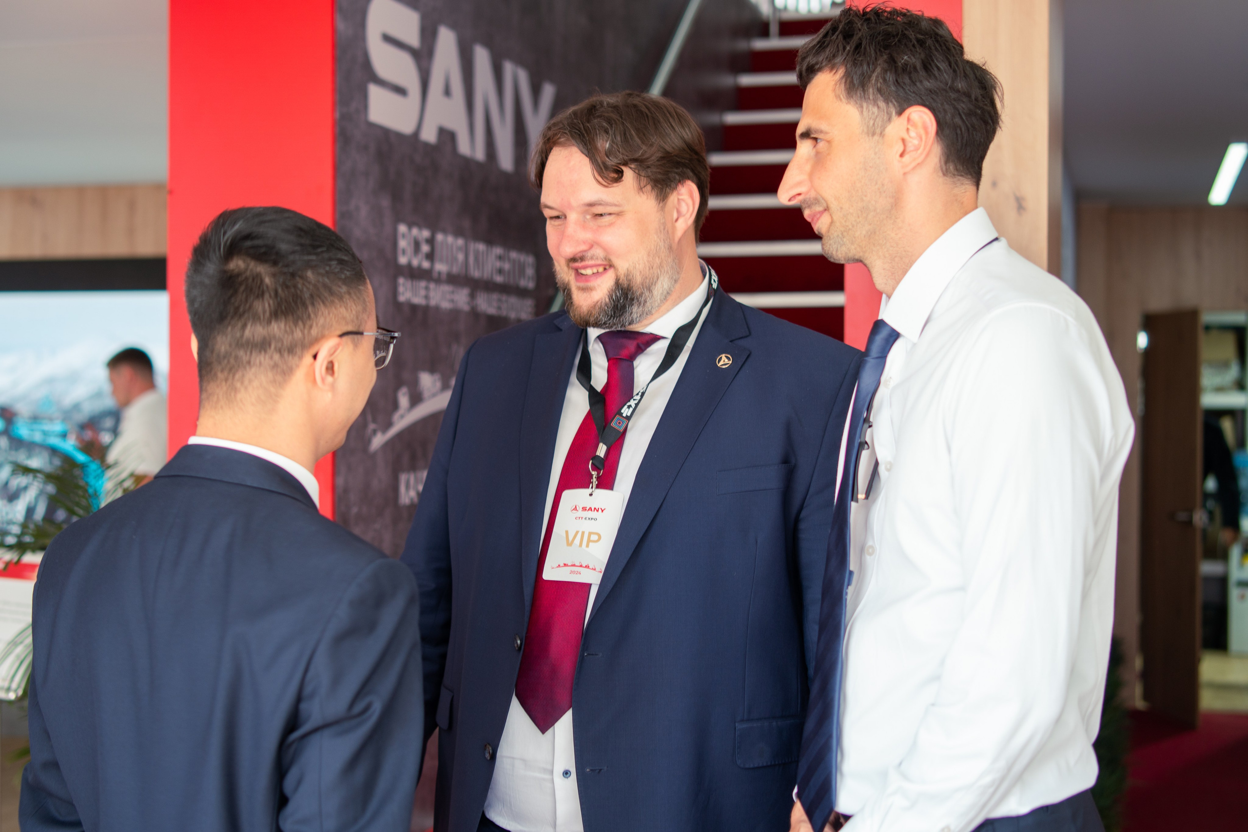 СТТ Expo 24-я международная выставка строительной техники и технологий в России. Фотограф / видеограф в Москве и Сочи Sofia Riversong