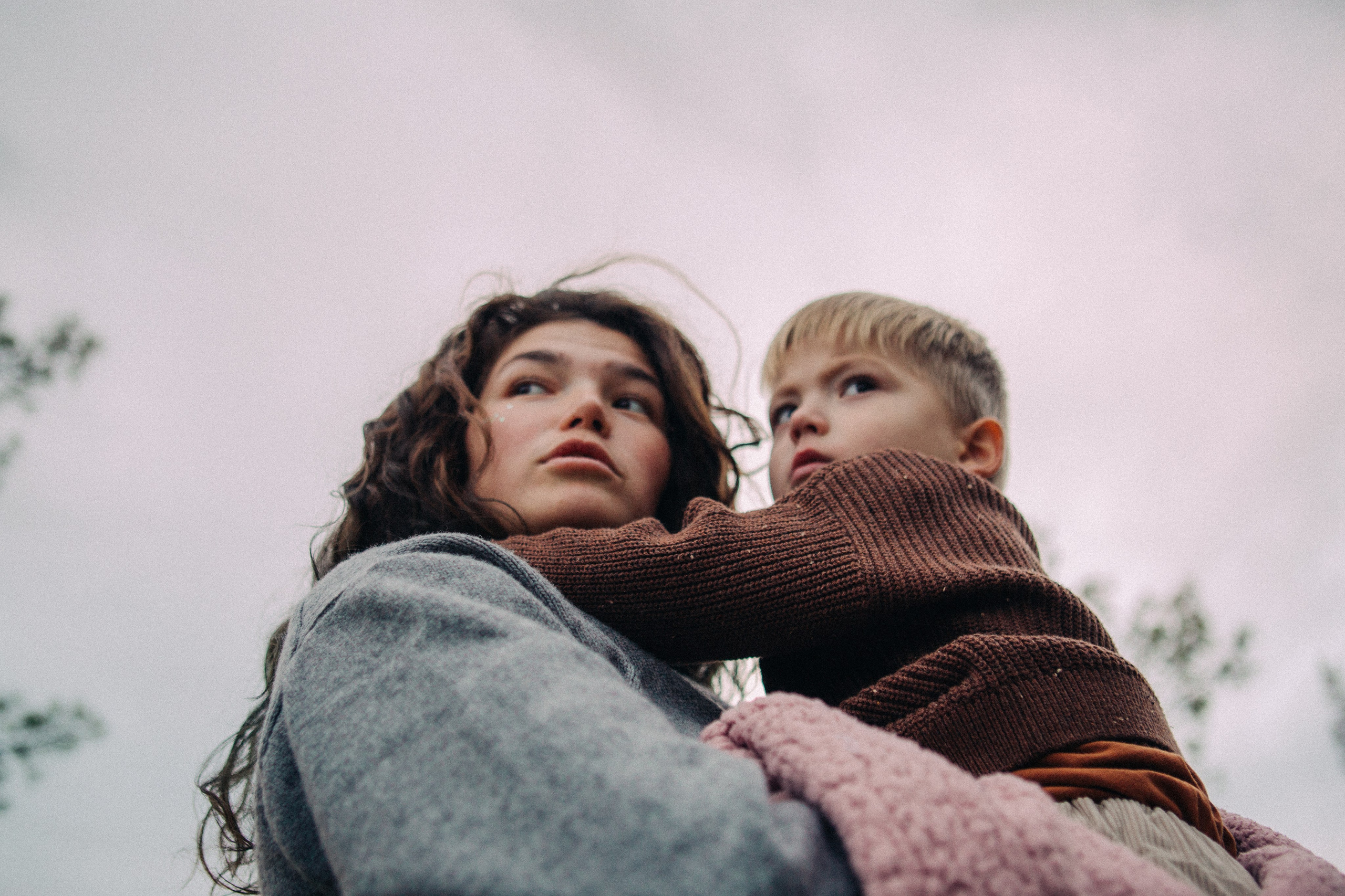 Nastya & Mr. Racoon. Portrait, family and pet photographer in Cyprus, Ksenia Bourdelle