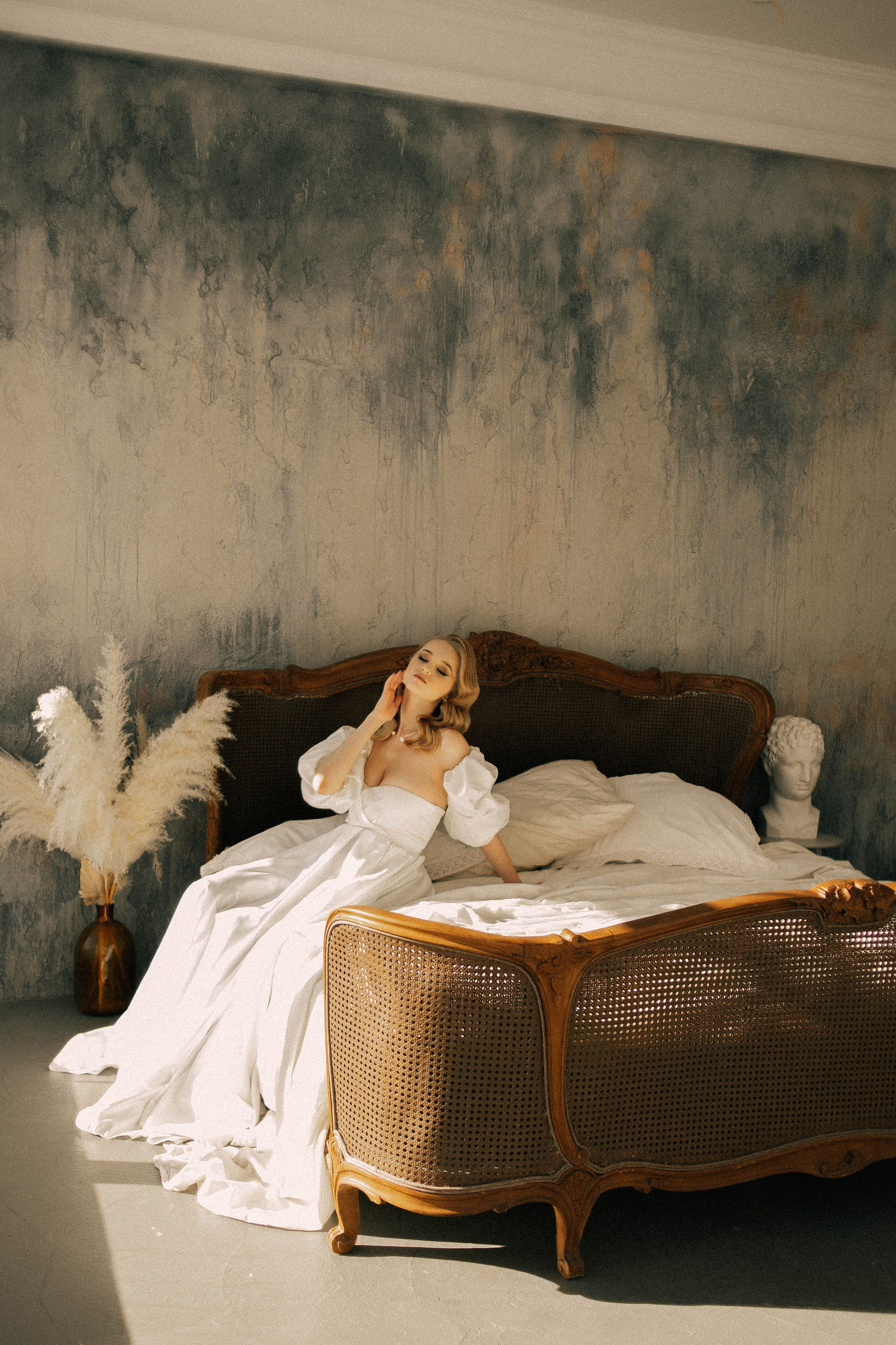 Невеста Валерия. Главная