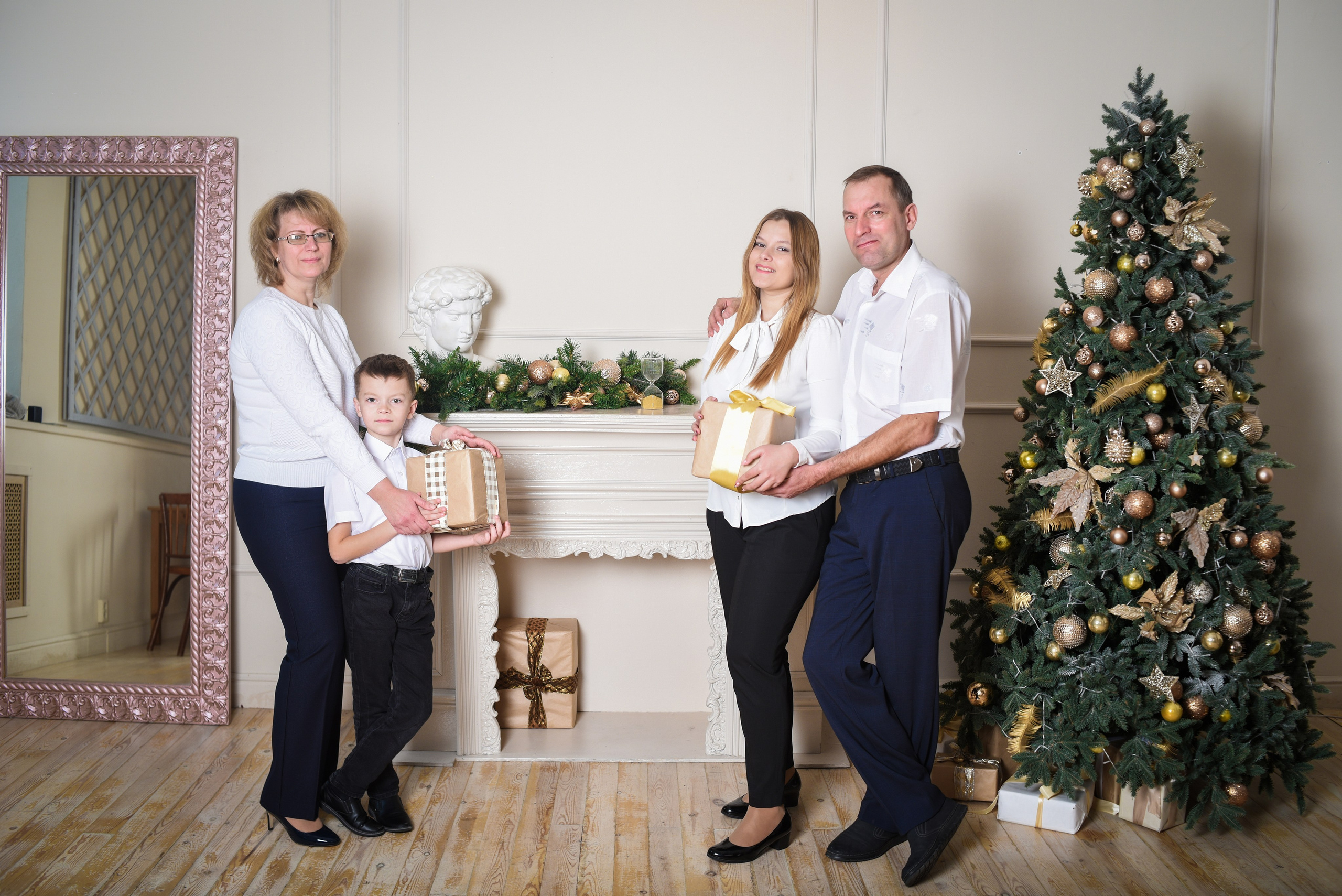 Новогодняя креативная фотосессия. Занимаюсь профессиональной фотографией и живу рядом с Байкалом. Работаю в разных жанрах