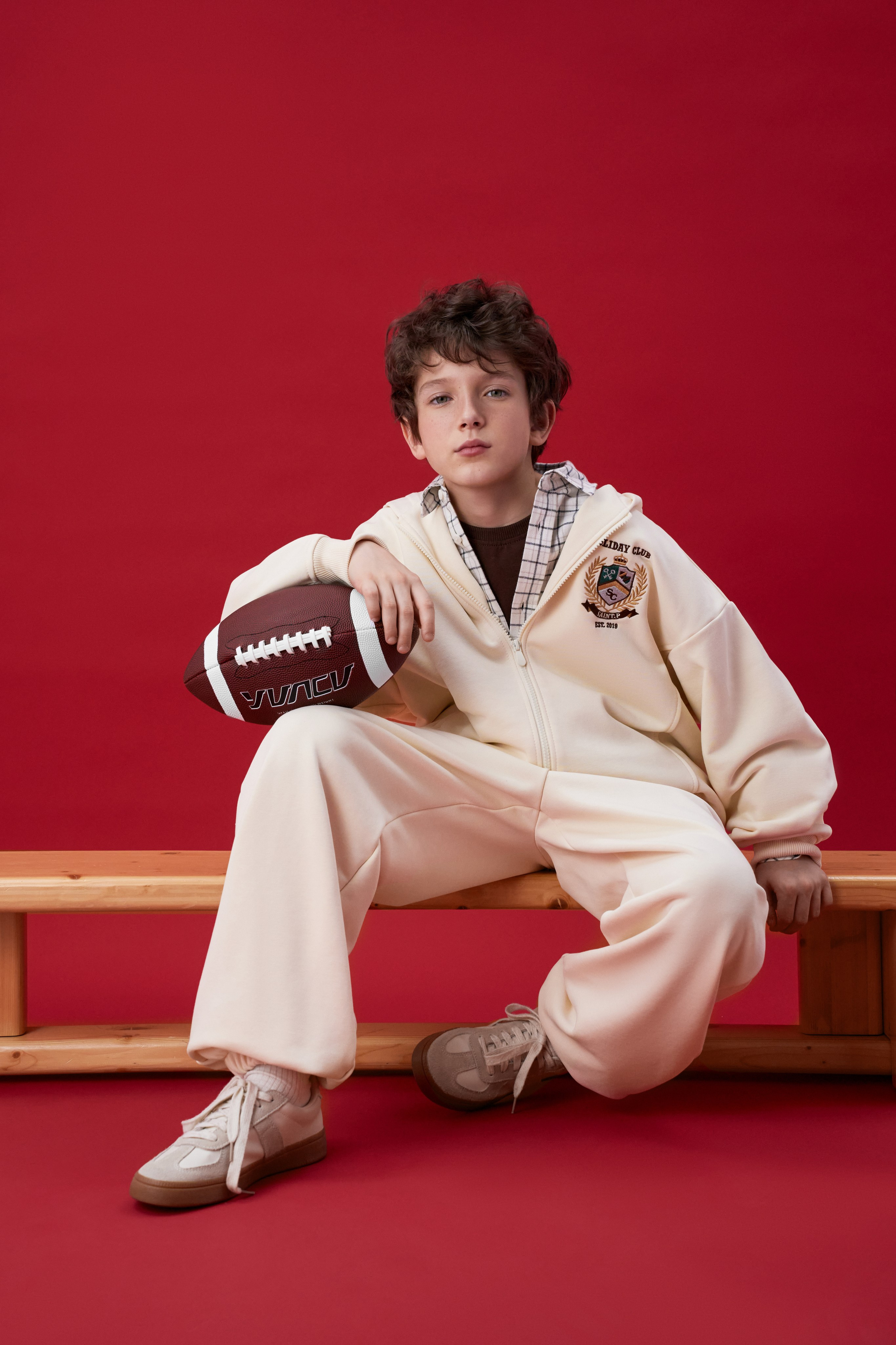 VINTAGE FAMILY CLUB. Creative Fashion Photographer & Art Director